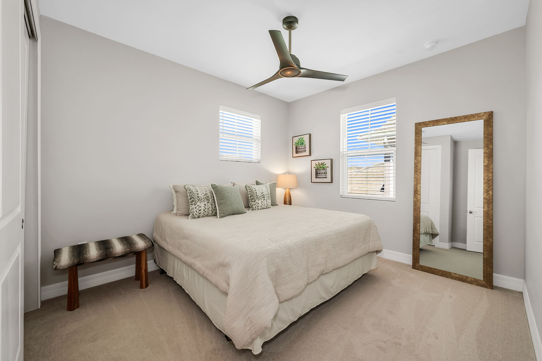 233 Indies Drive E , 201