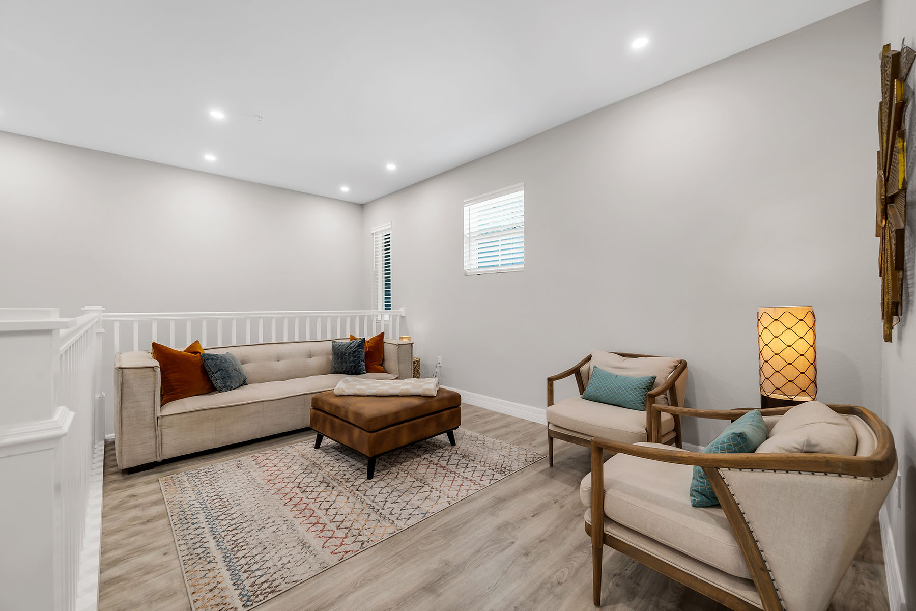 233 Indies Drive E , 201