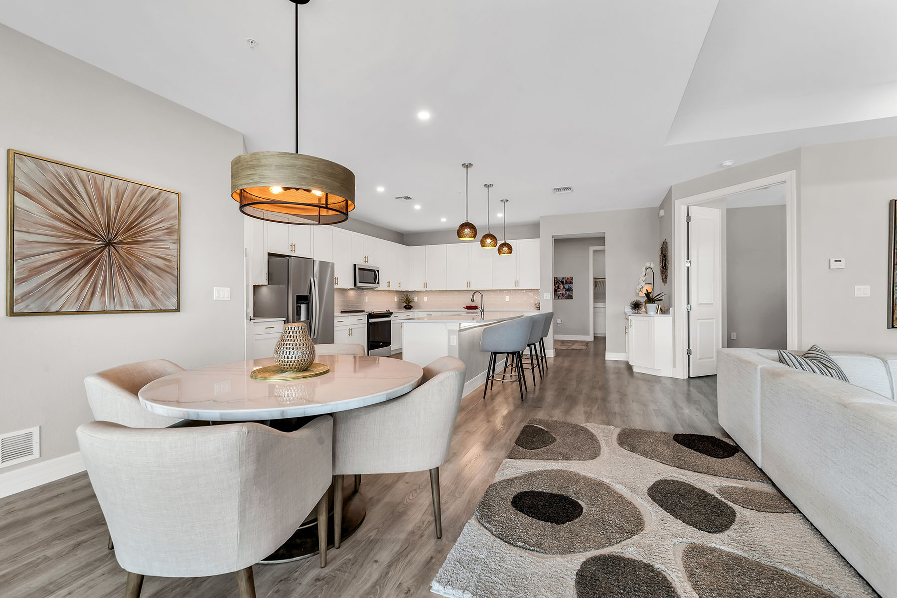 233 Indies Drive E , 201