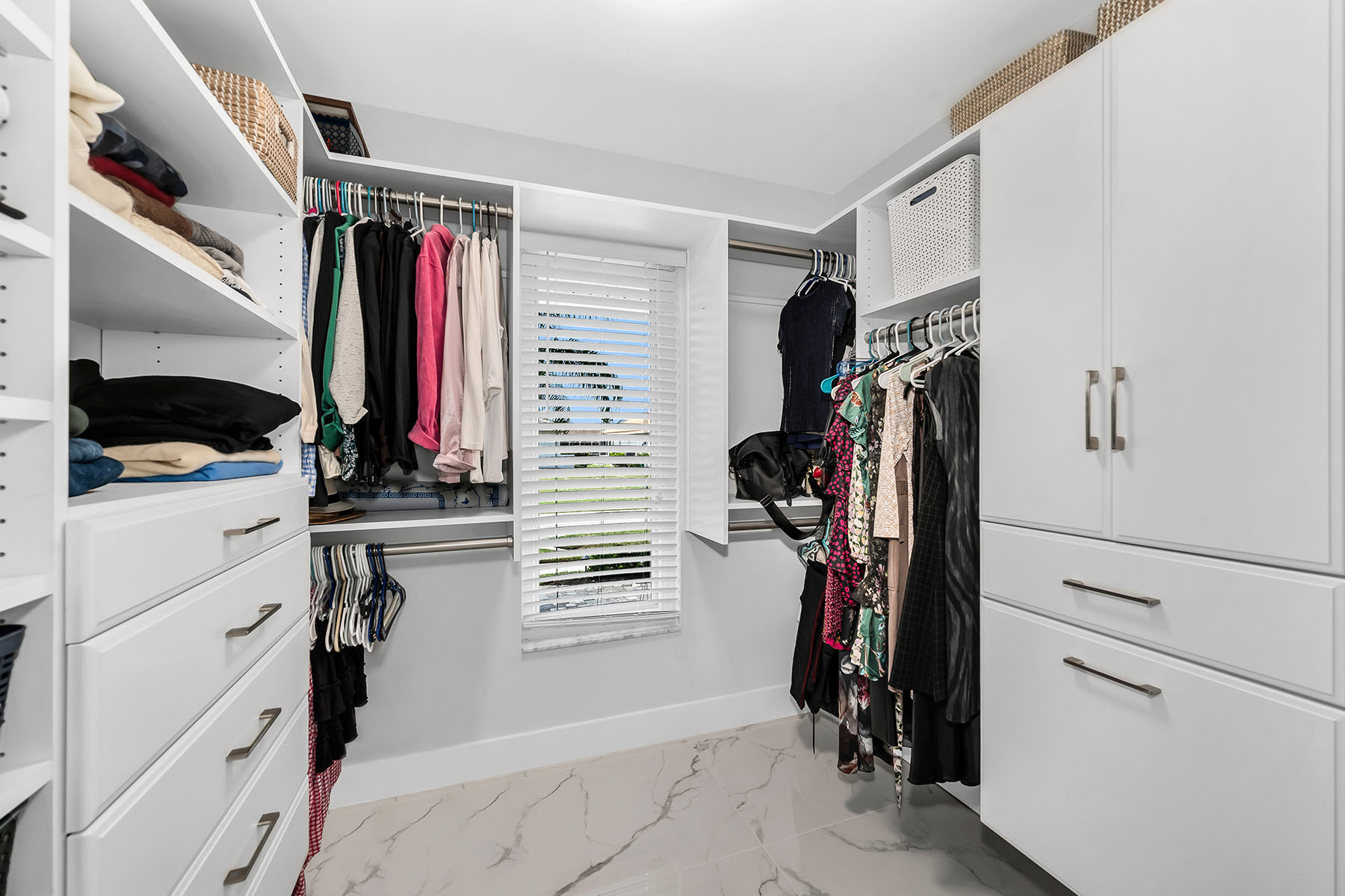 1276 Treasure Court