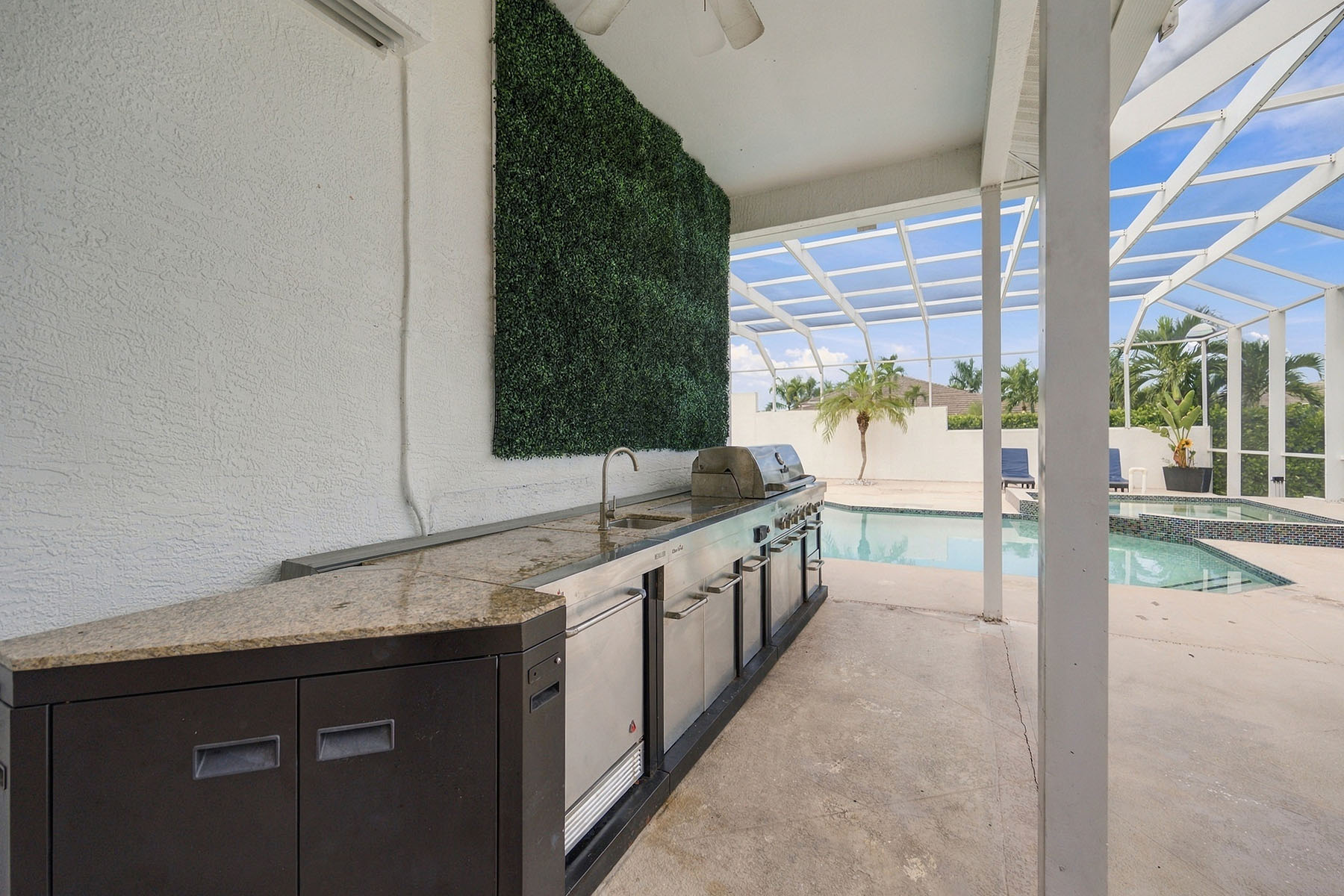 290 S Heathwood Drive