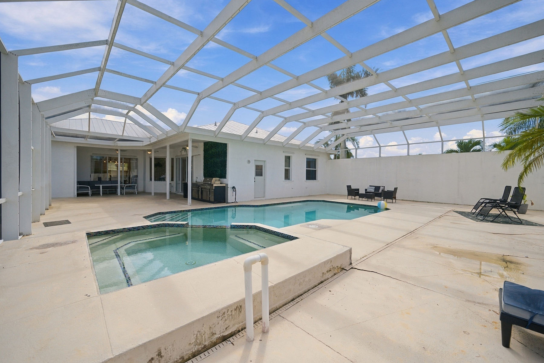290 S Heathwood Drive