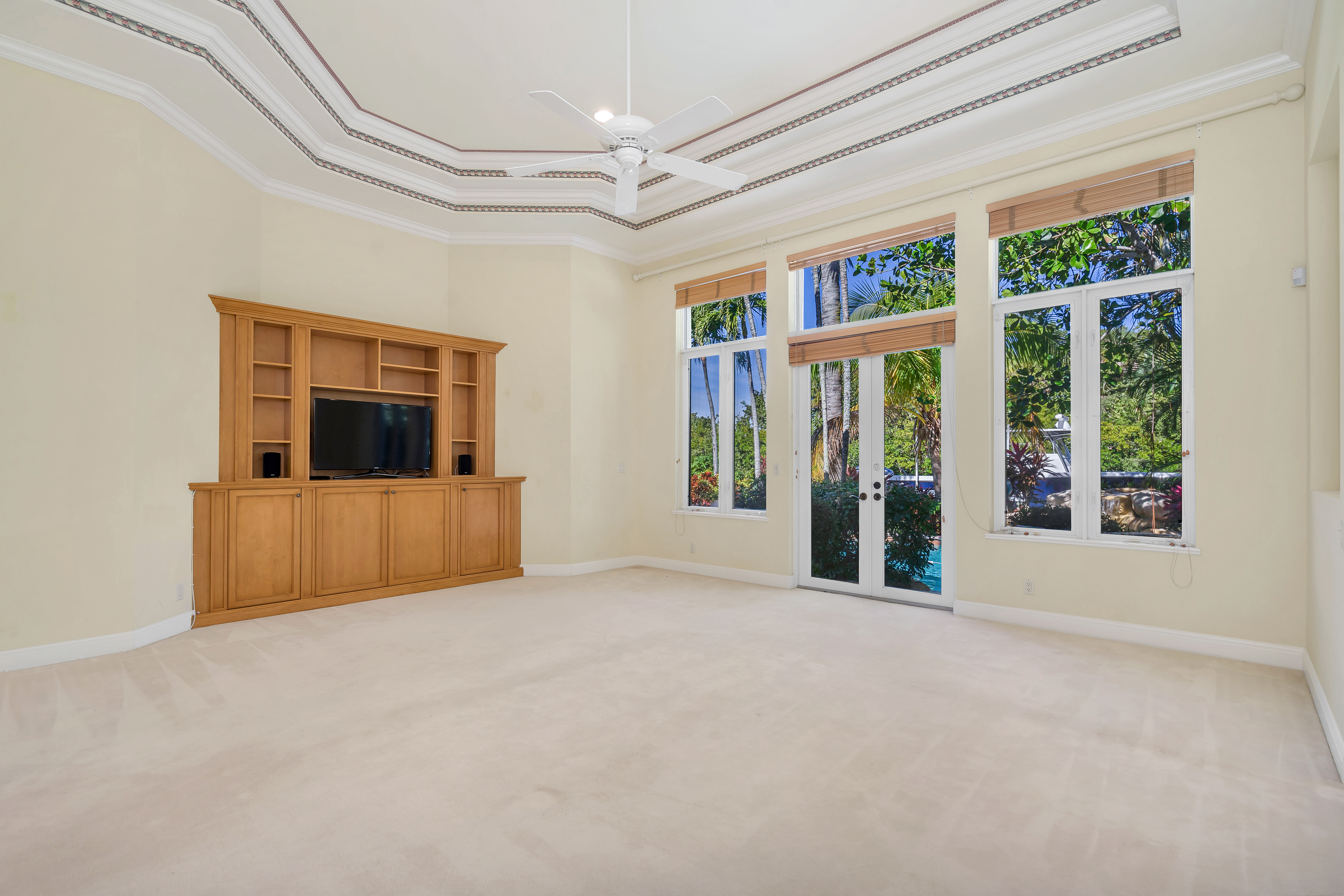 841 Harbour Isles Drive
