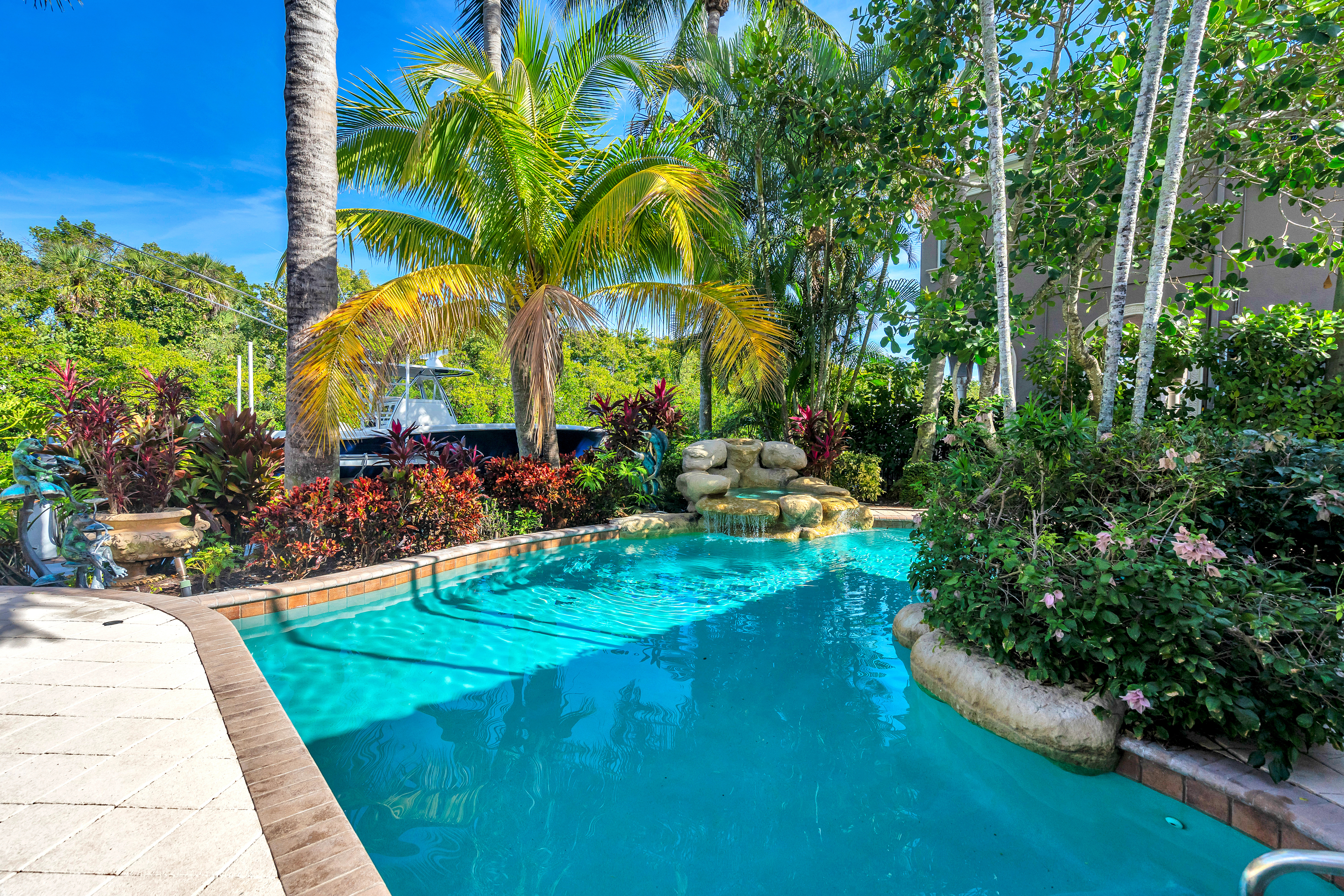 841 Harbour Isles Drive