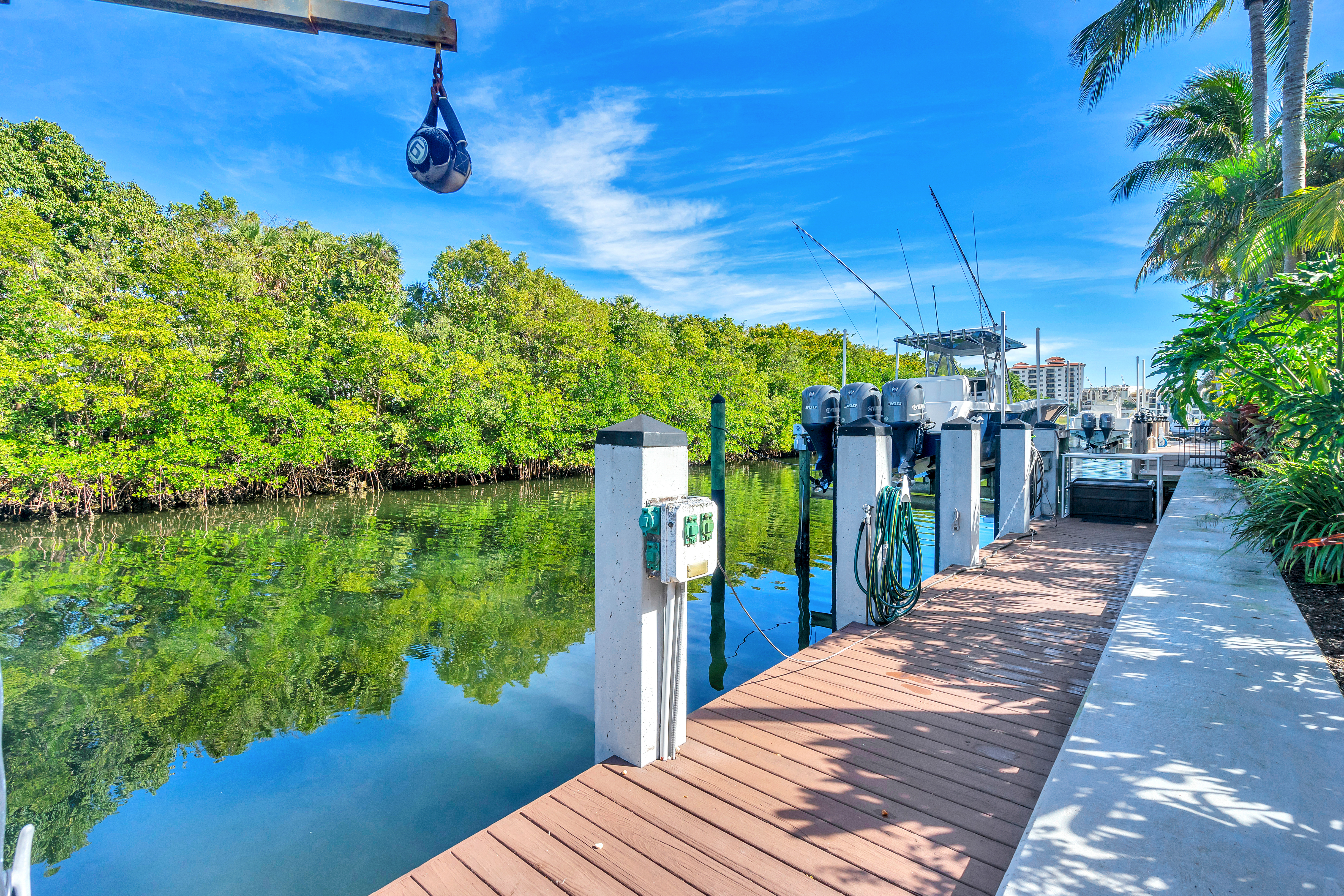 841 Harbour Isles Drive