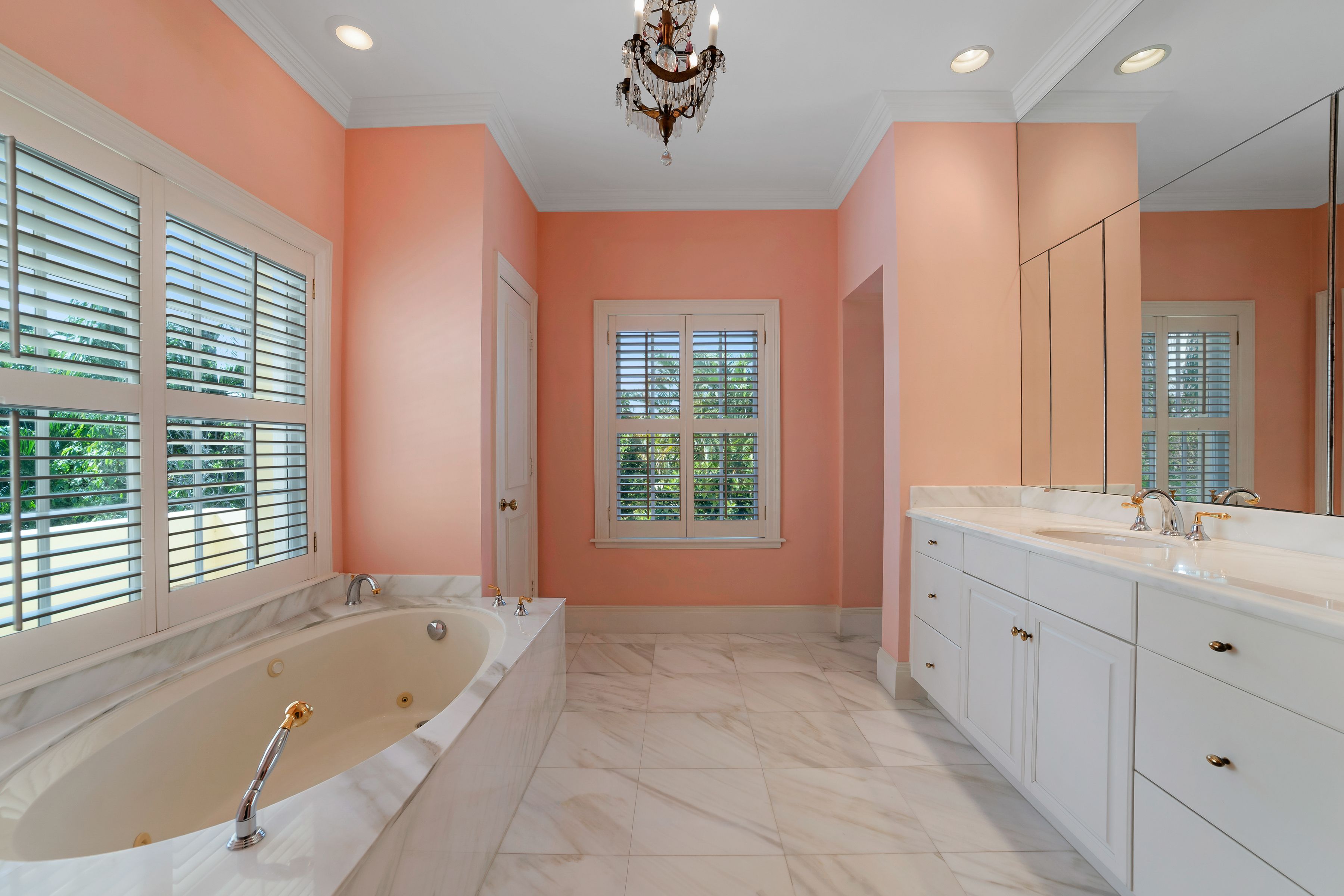 510 N Lake Way, Palm Beach, FL