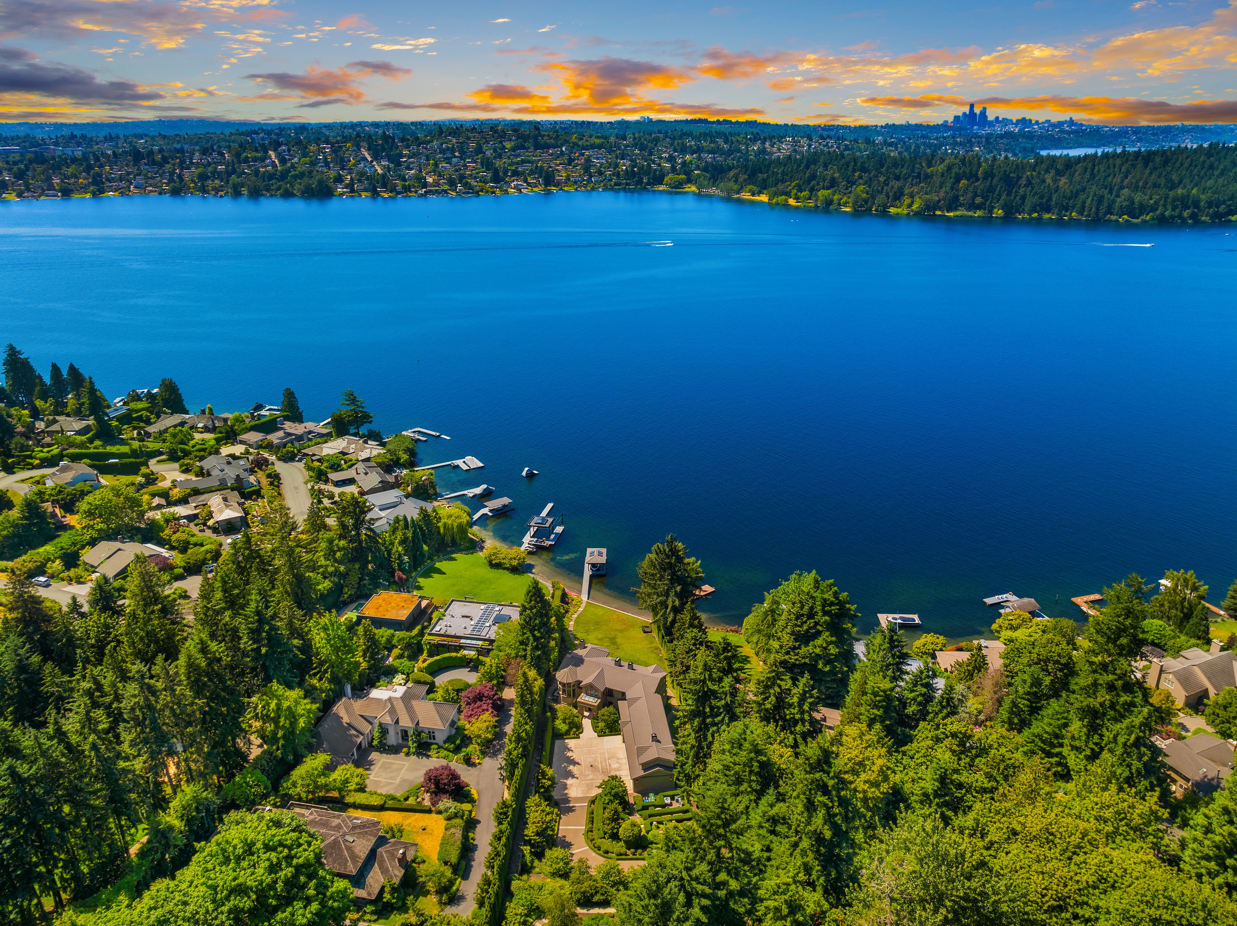628252 RE Undisclosed, Mercer Island, WA
