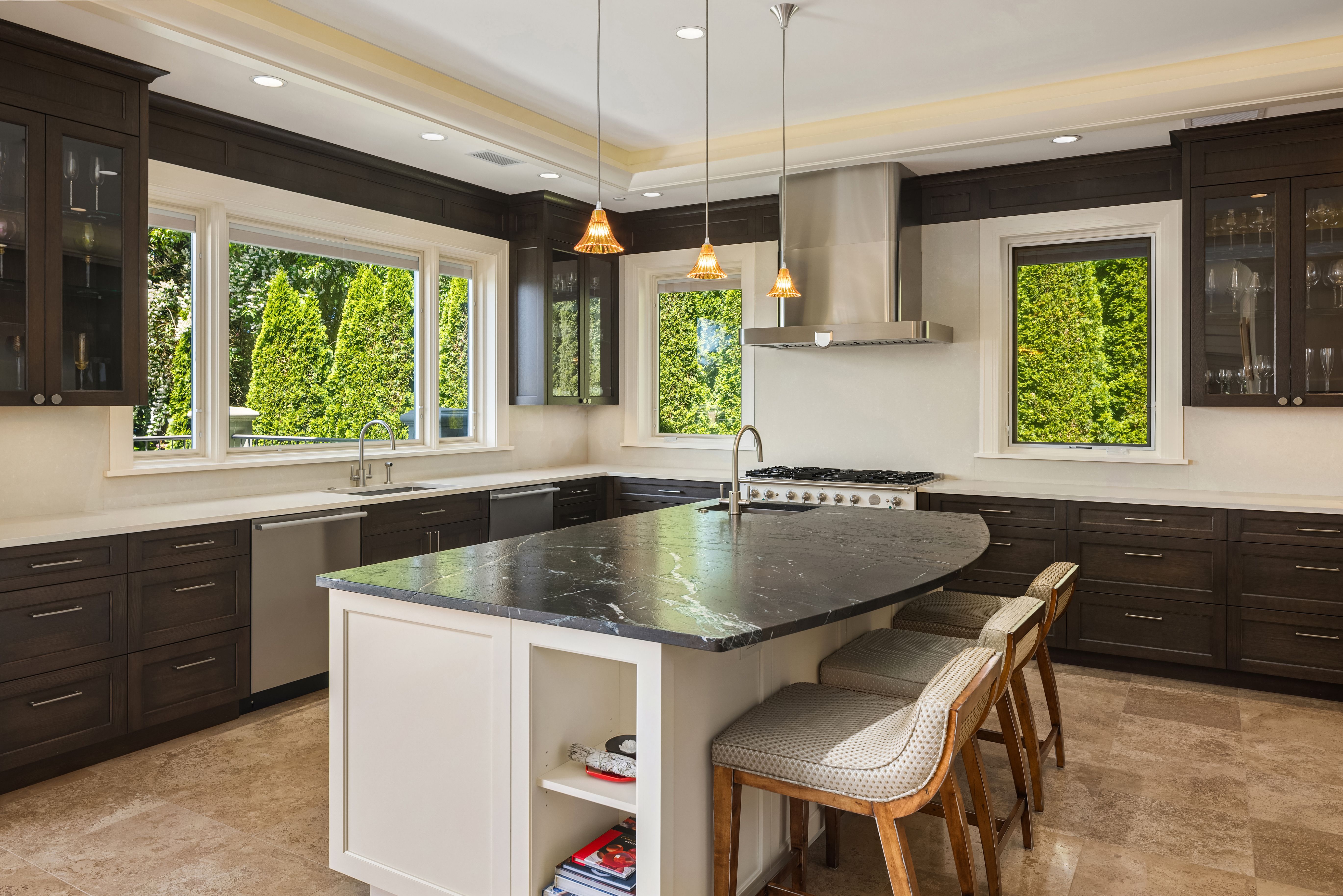 628252 RE Undisclosed, Mercer Island, WA