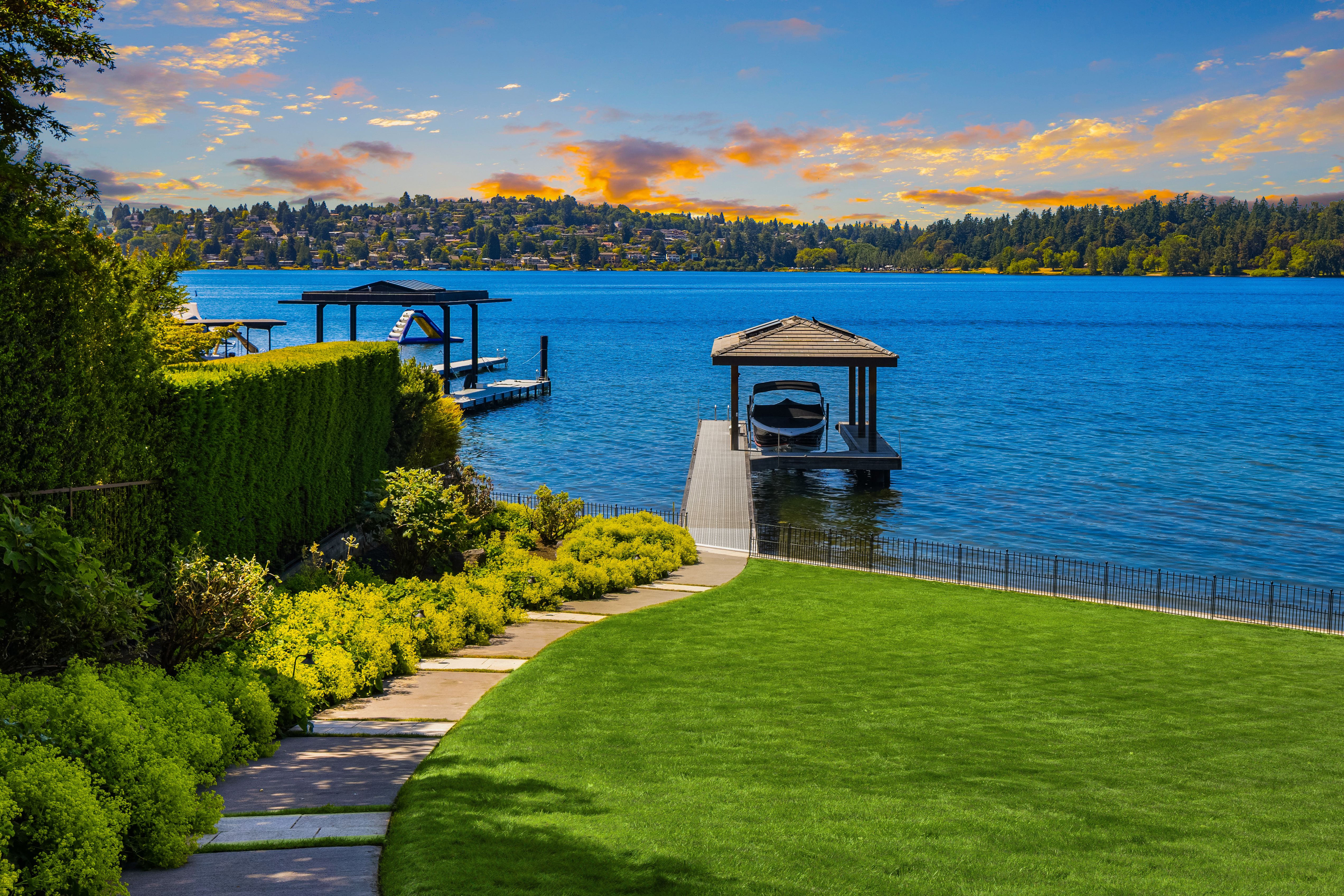 628252 RE Undisclosed, Mercer Island, WA