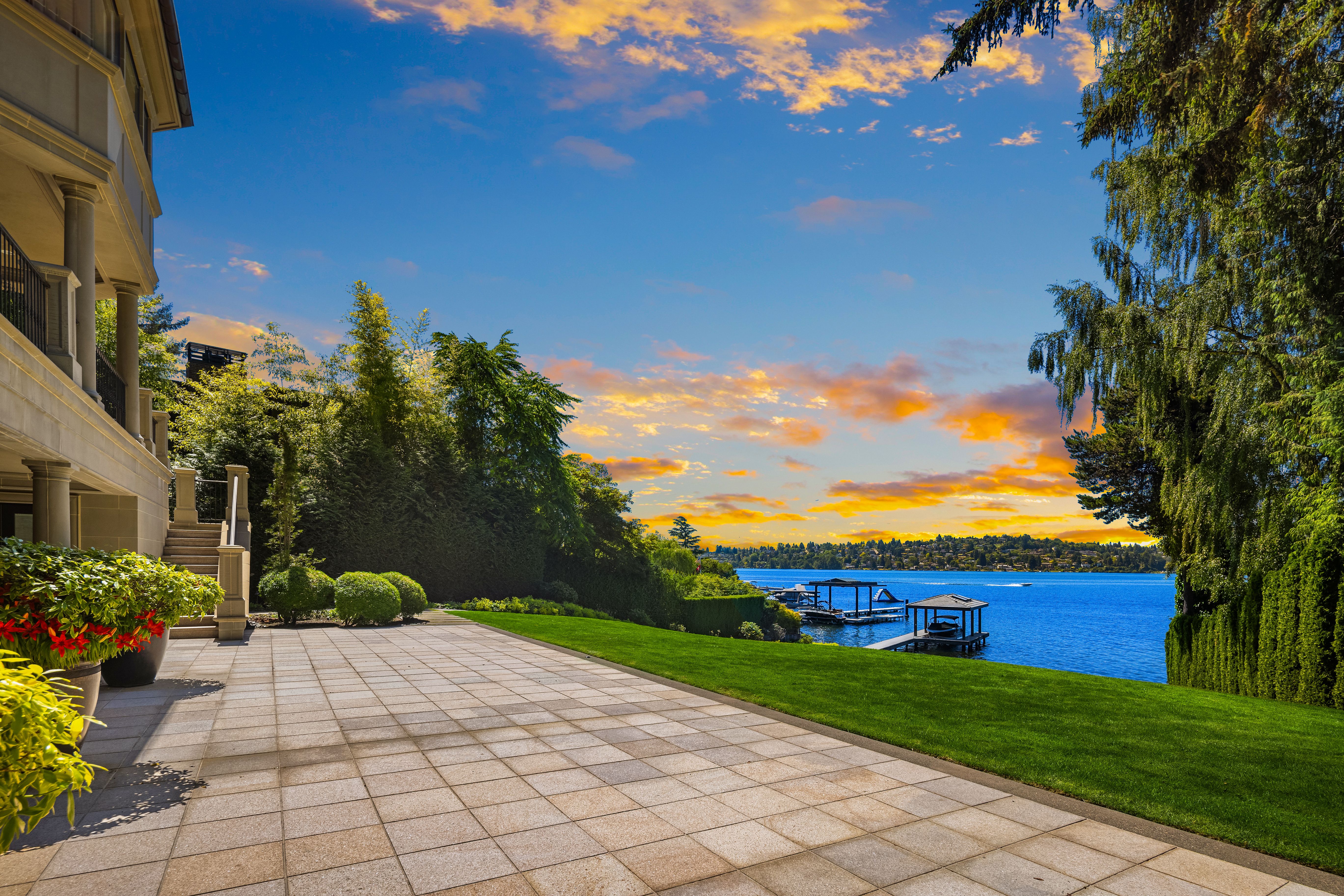 628252 RE Undisclosed, Mercer Island, WA