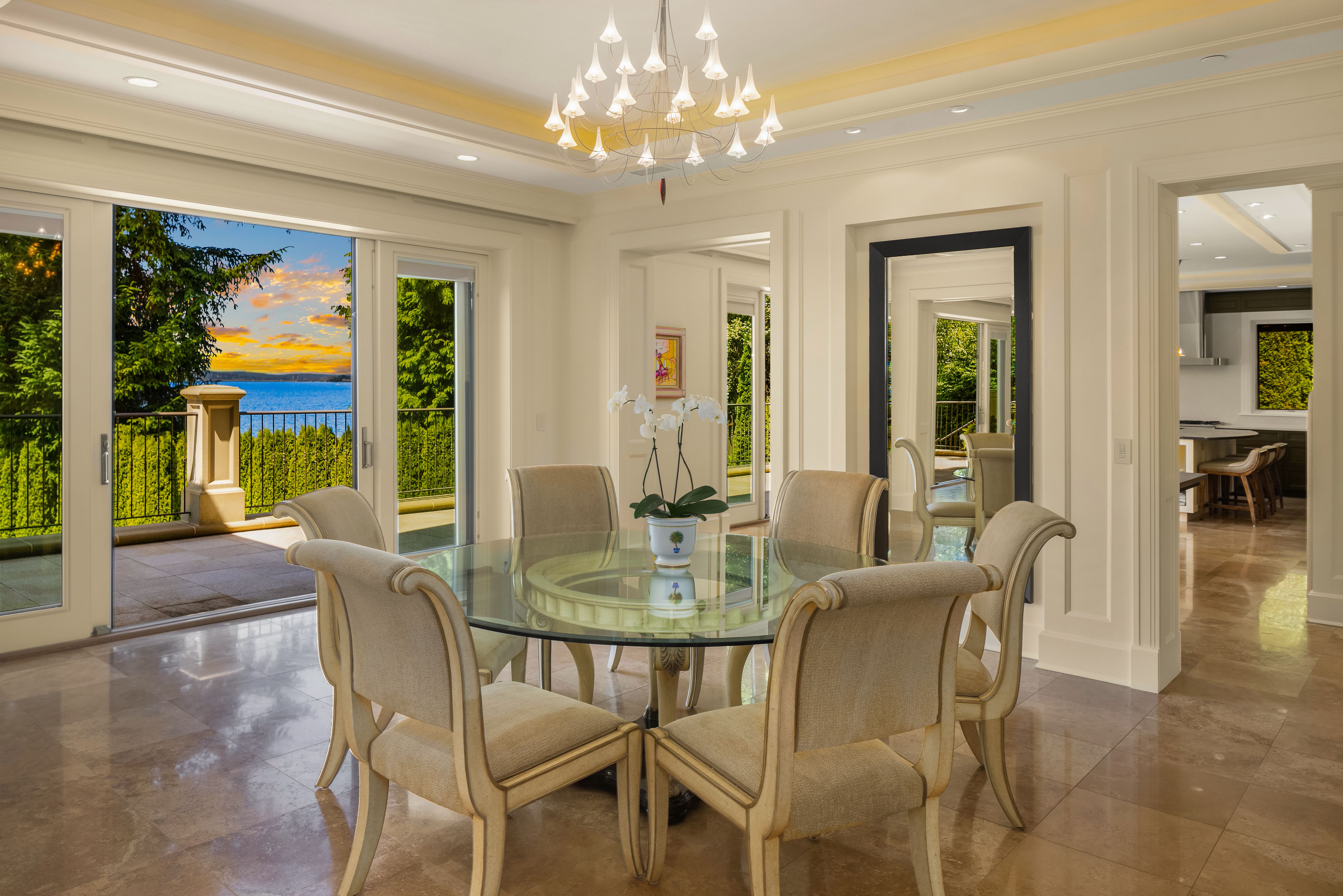 628252 RE Undisclosed, Mercer Island, WA