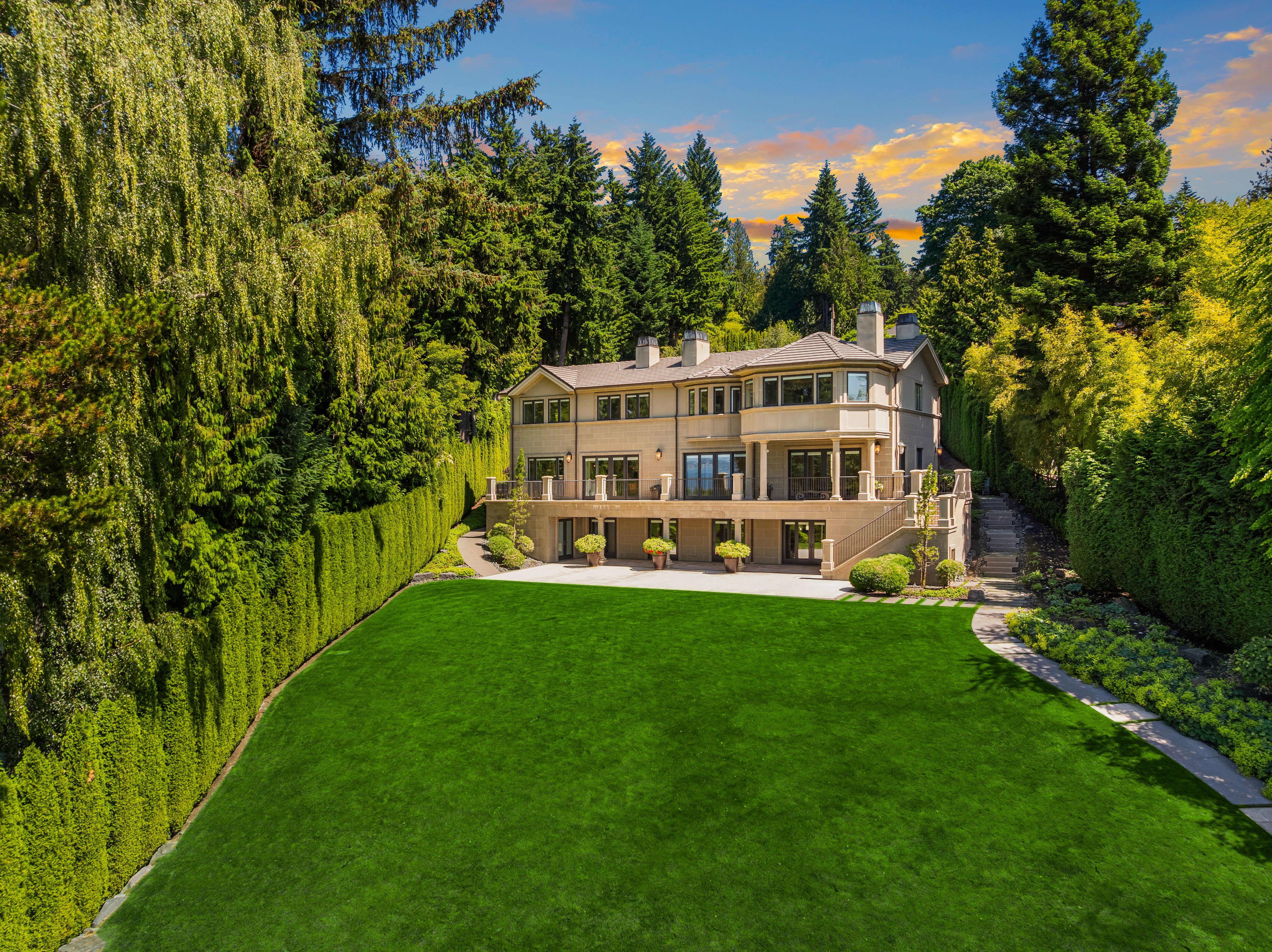 628252 RE Undisclosed, Mercer Island, WA
