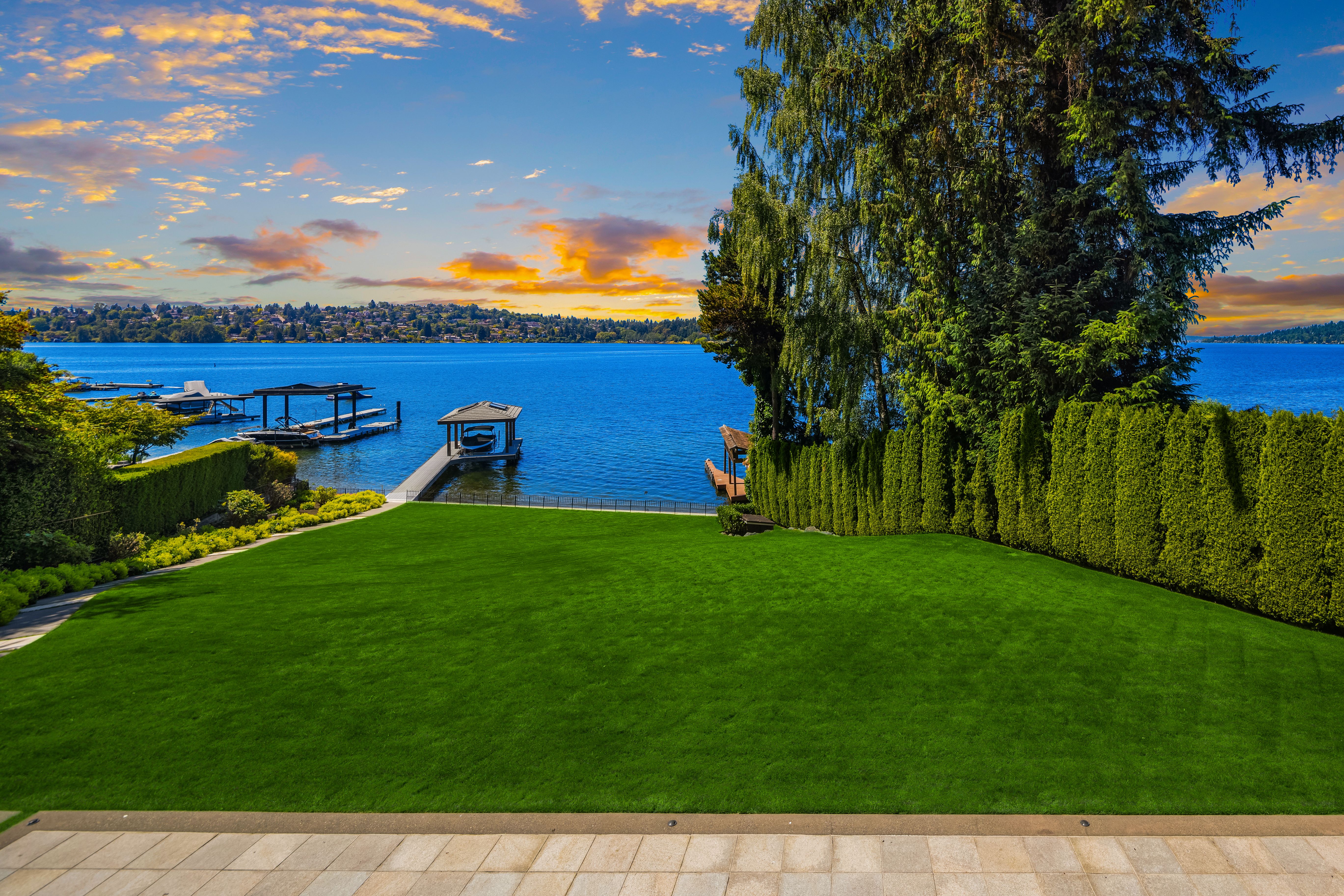 628252 RE Undisclosed, Mercer Island, WA