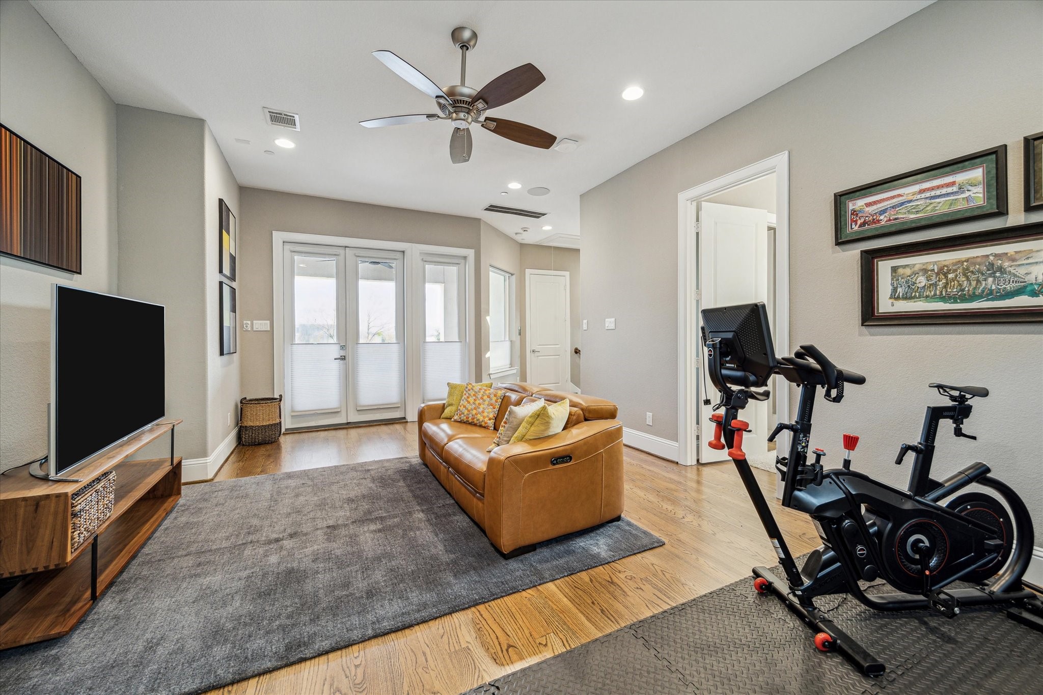 216 W Drew Street