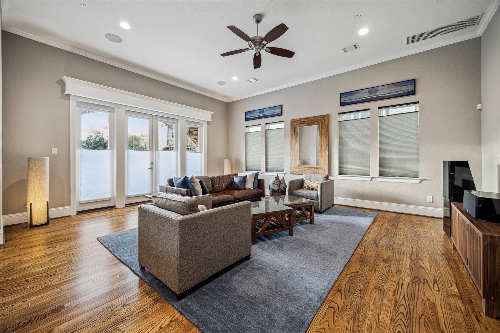 216 W Drew Street