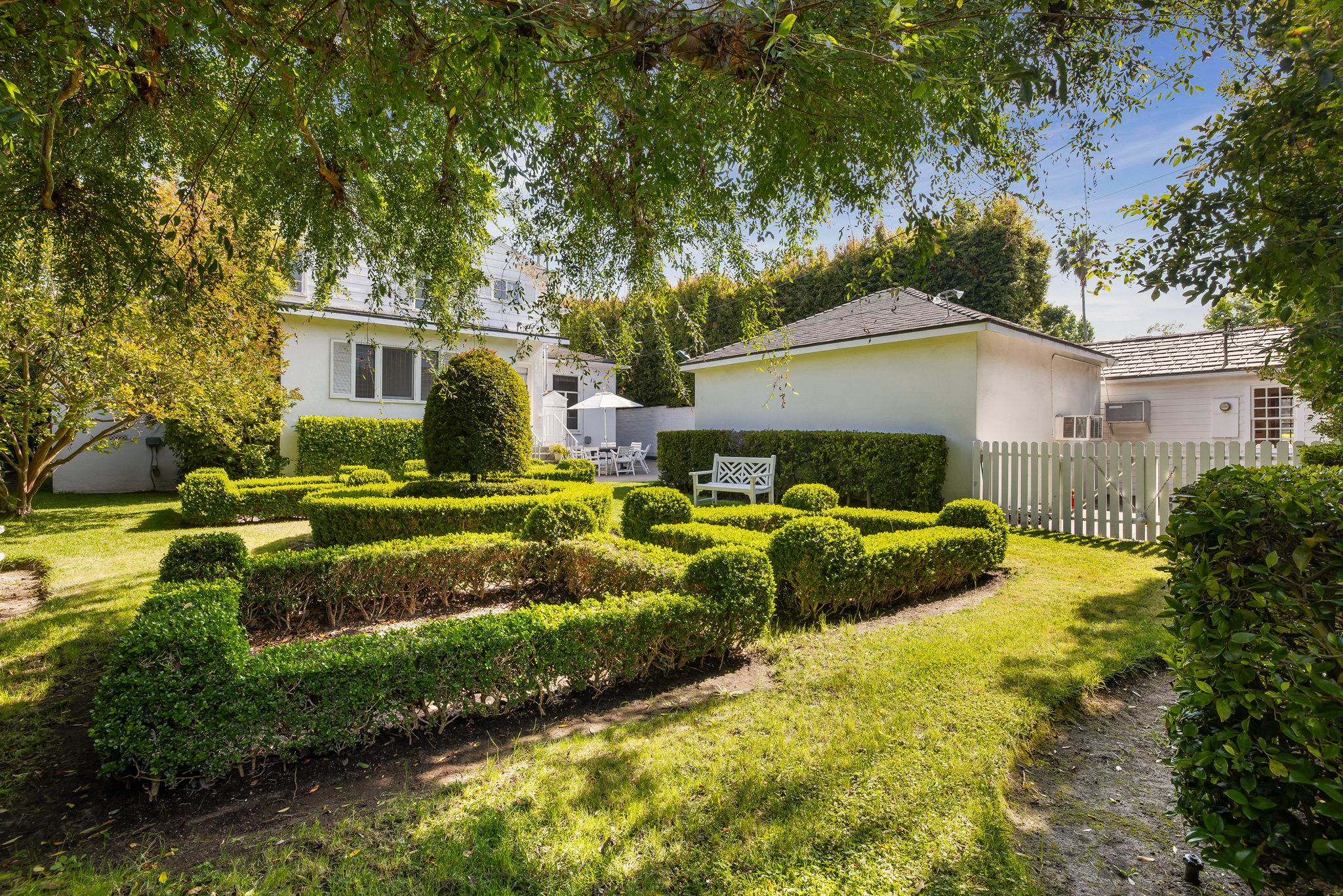9437 Oakmore Road