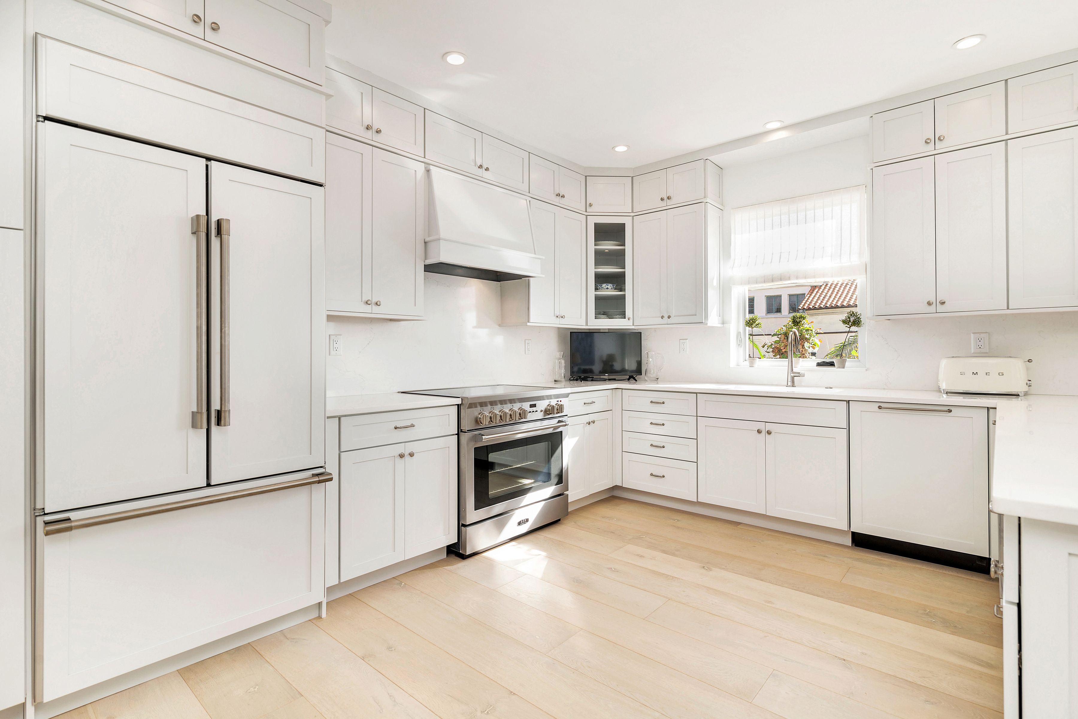 401 Worth Avenue 201