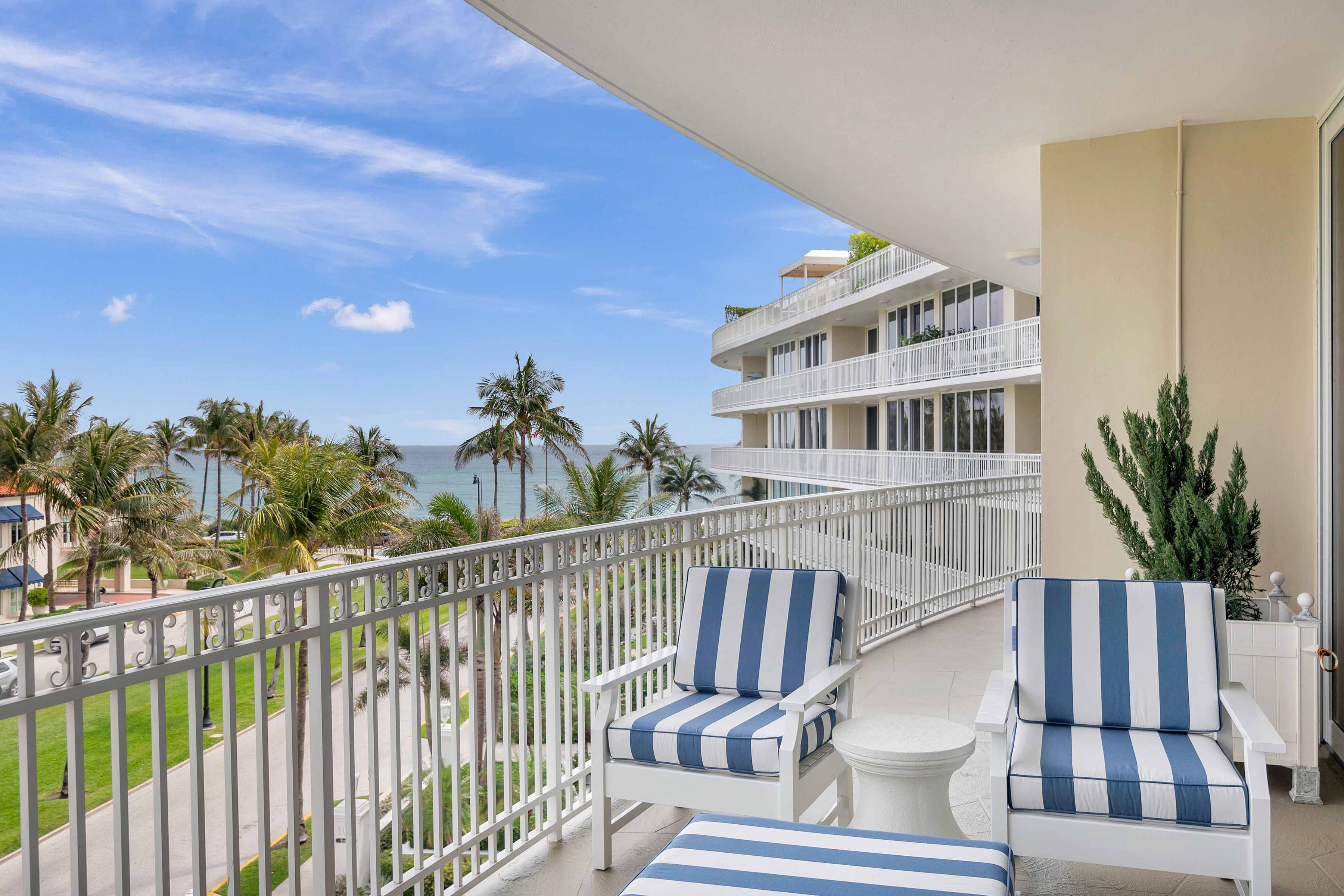 100 Royal Palm Way G4