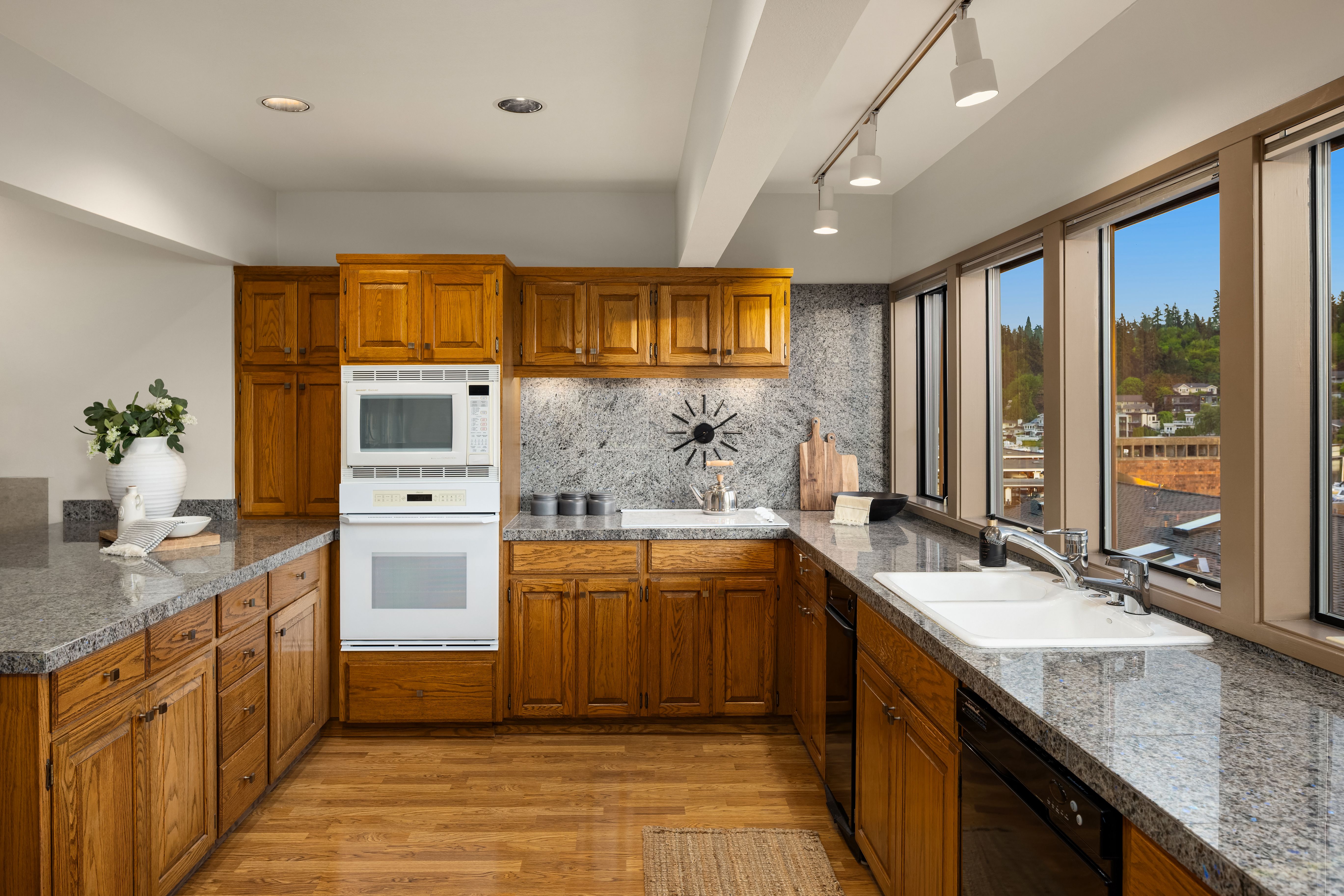 9903 Lake Washington Blvd NE #201