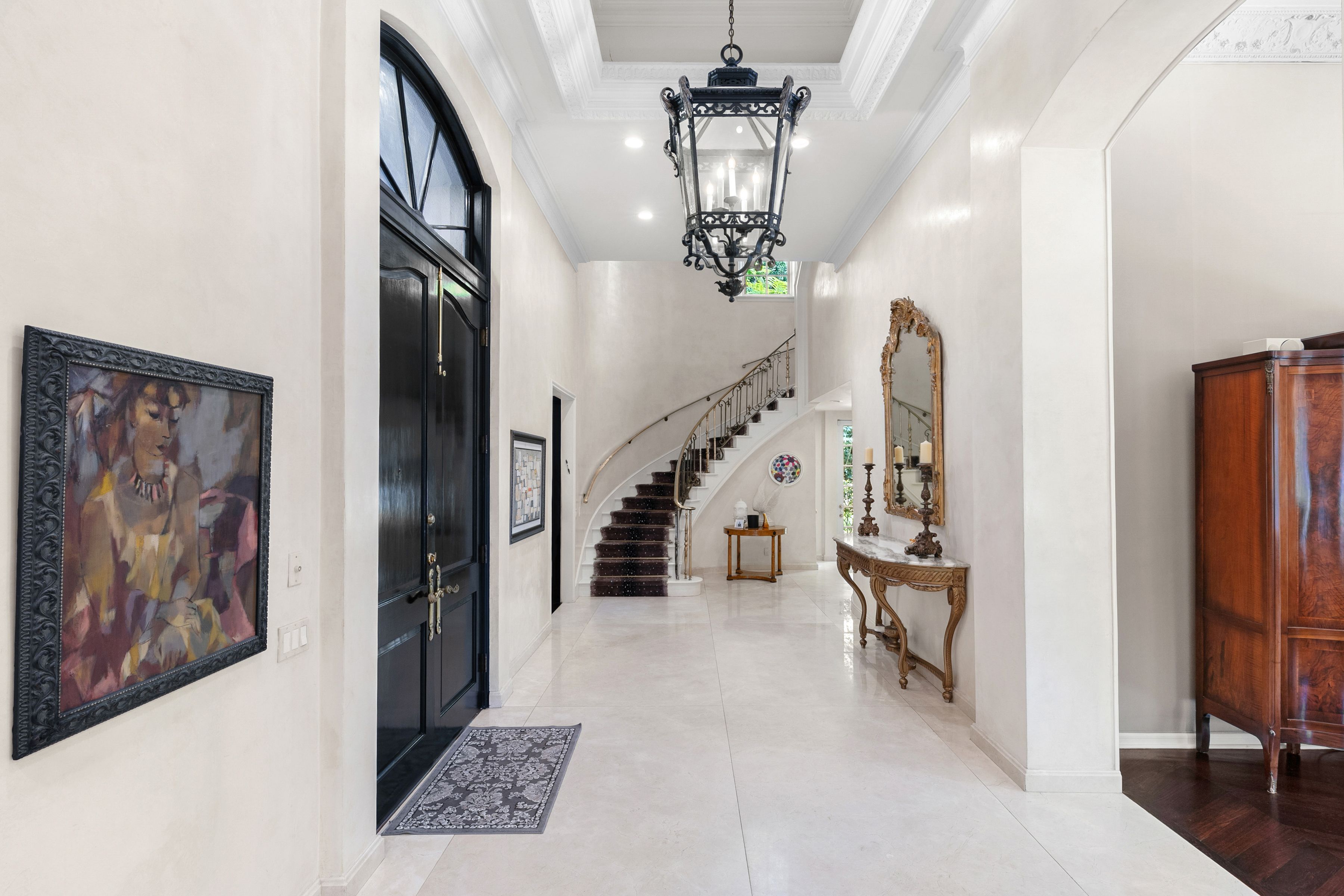 1118 San Ysidro Drive 