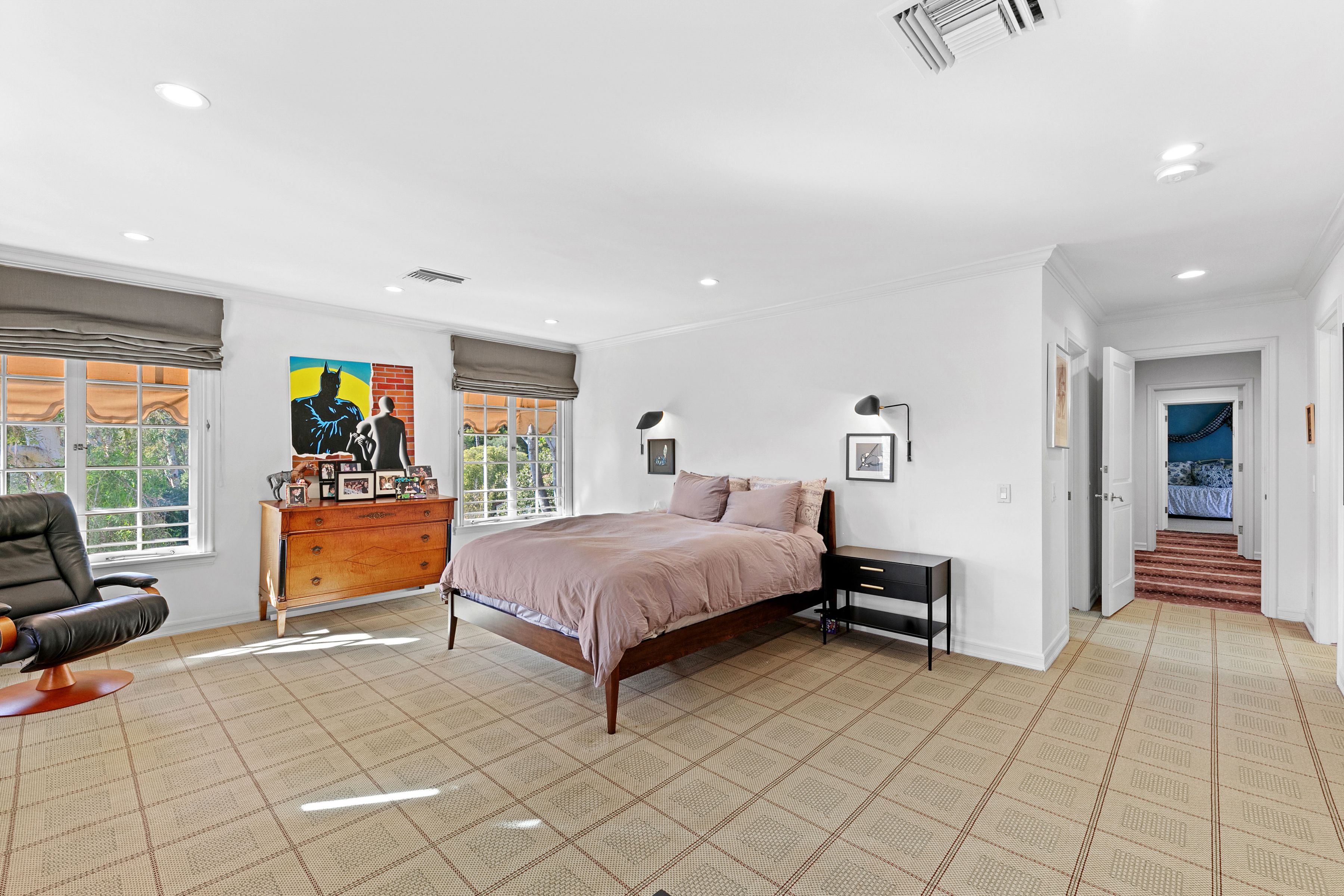 1118 San Ysidro Drive 