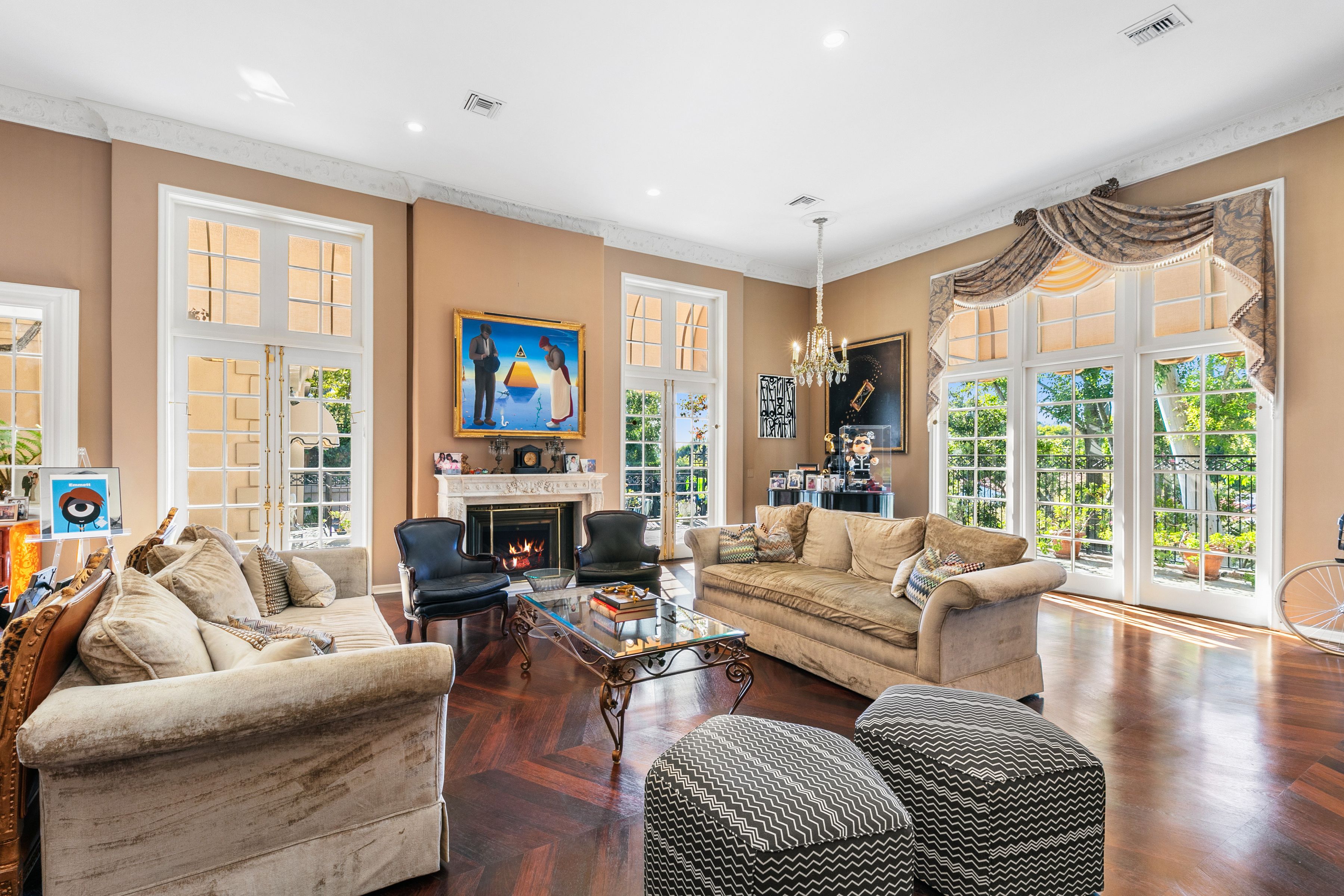 1118 San Ysidro Drive 