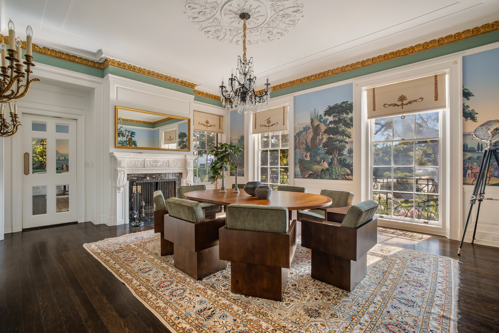 100 South Hudson Place