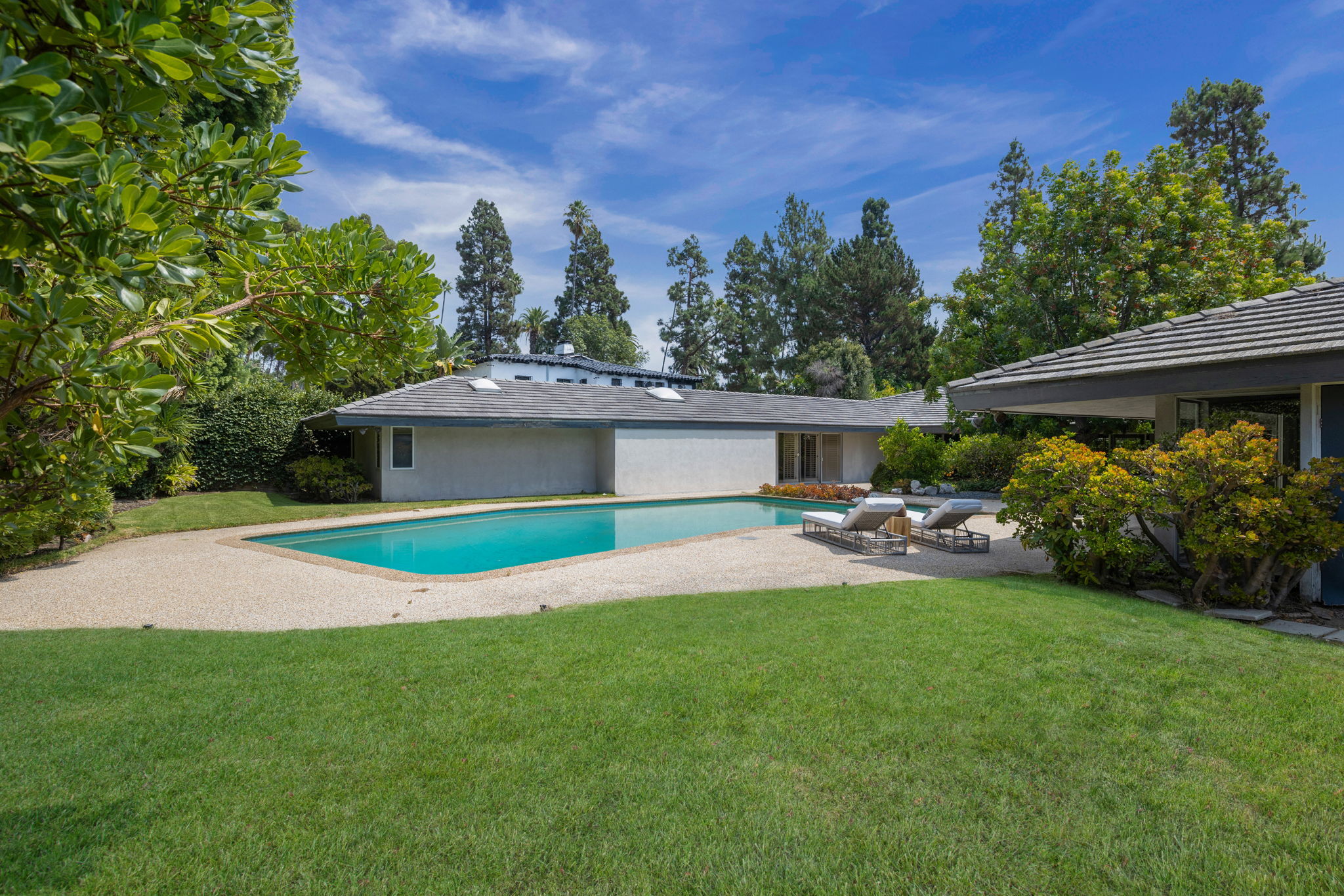 1805 Lexington Road
