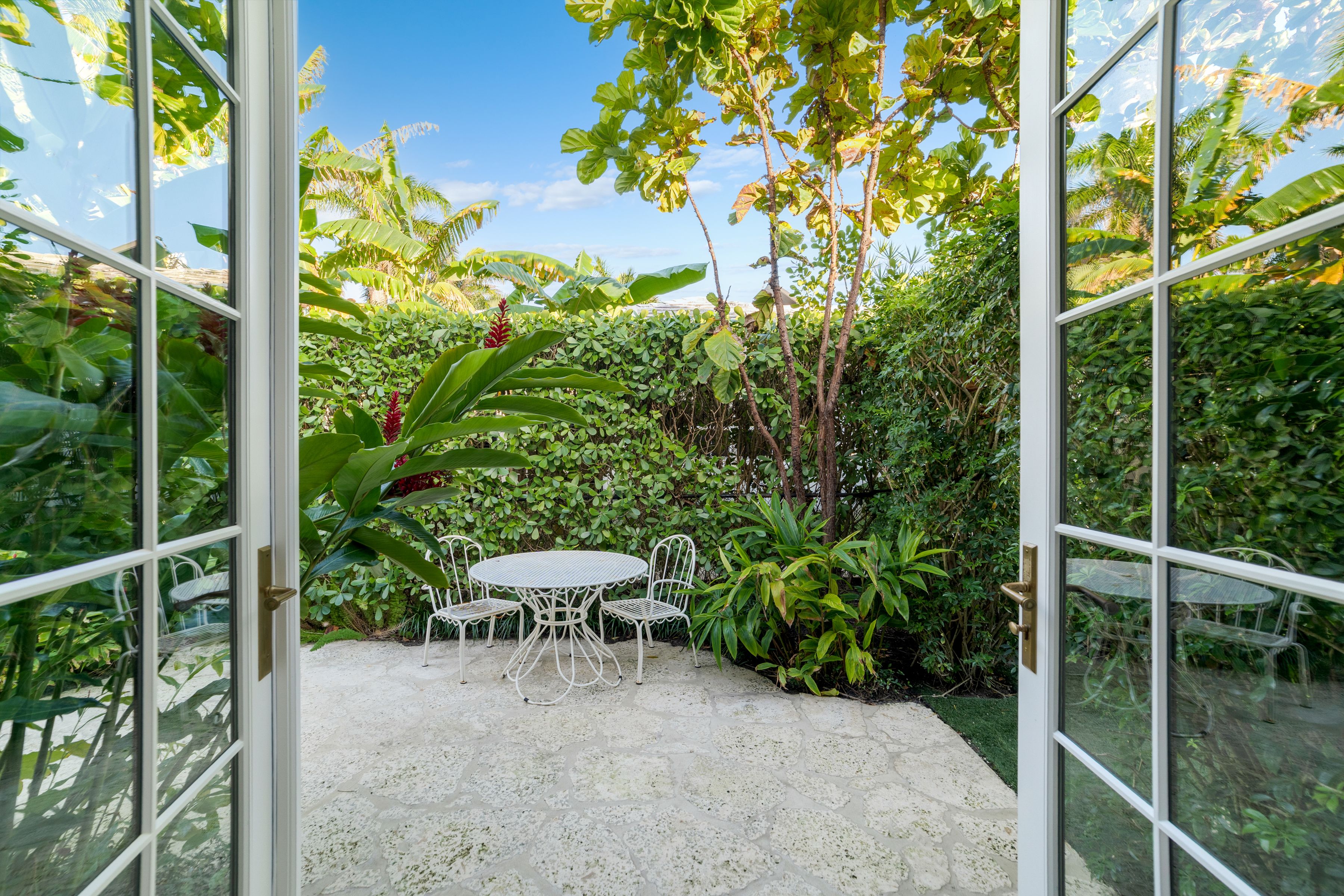 218 List Road