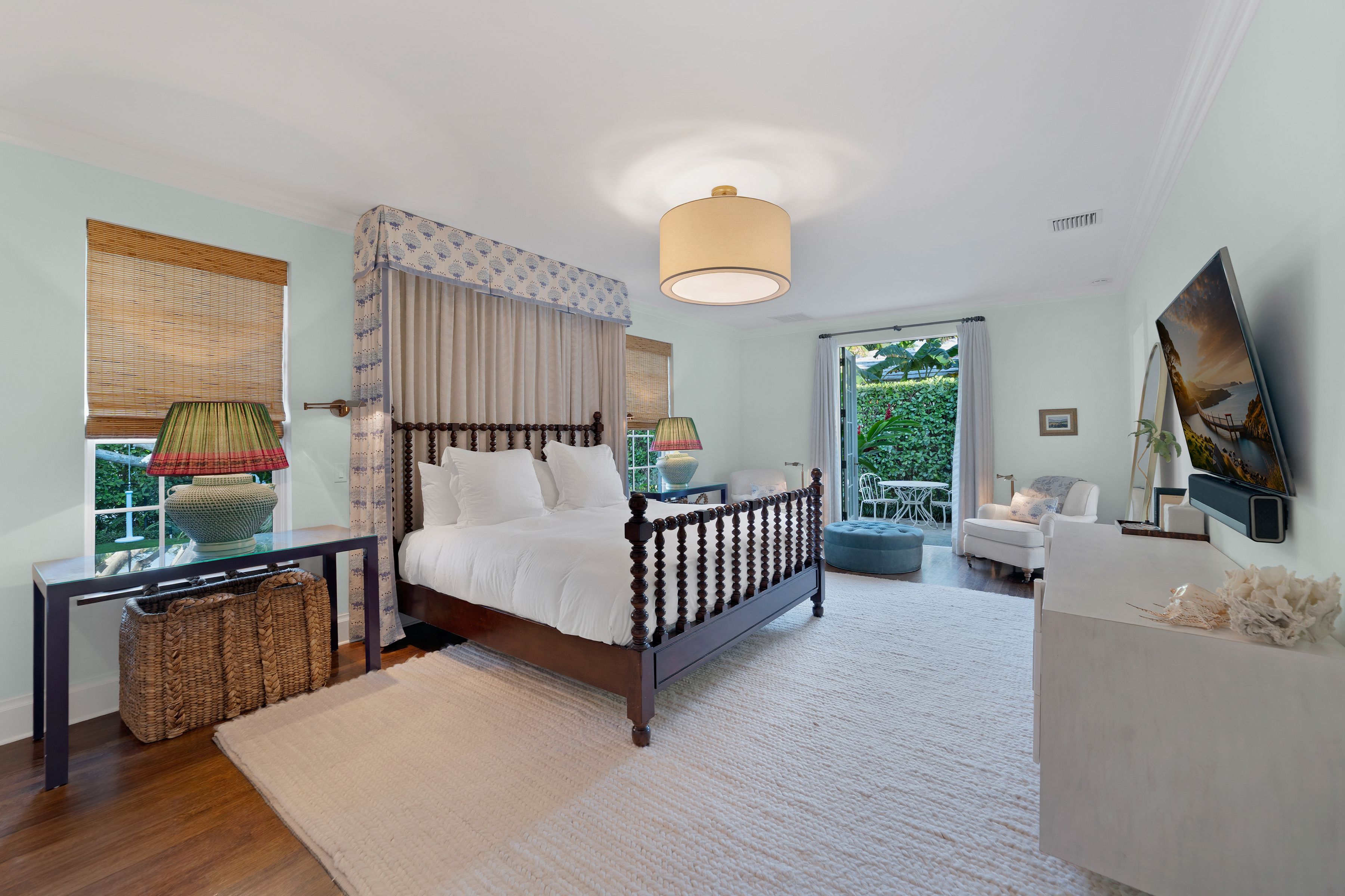 218 List Road