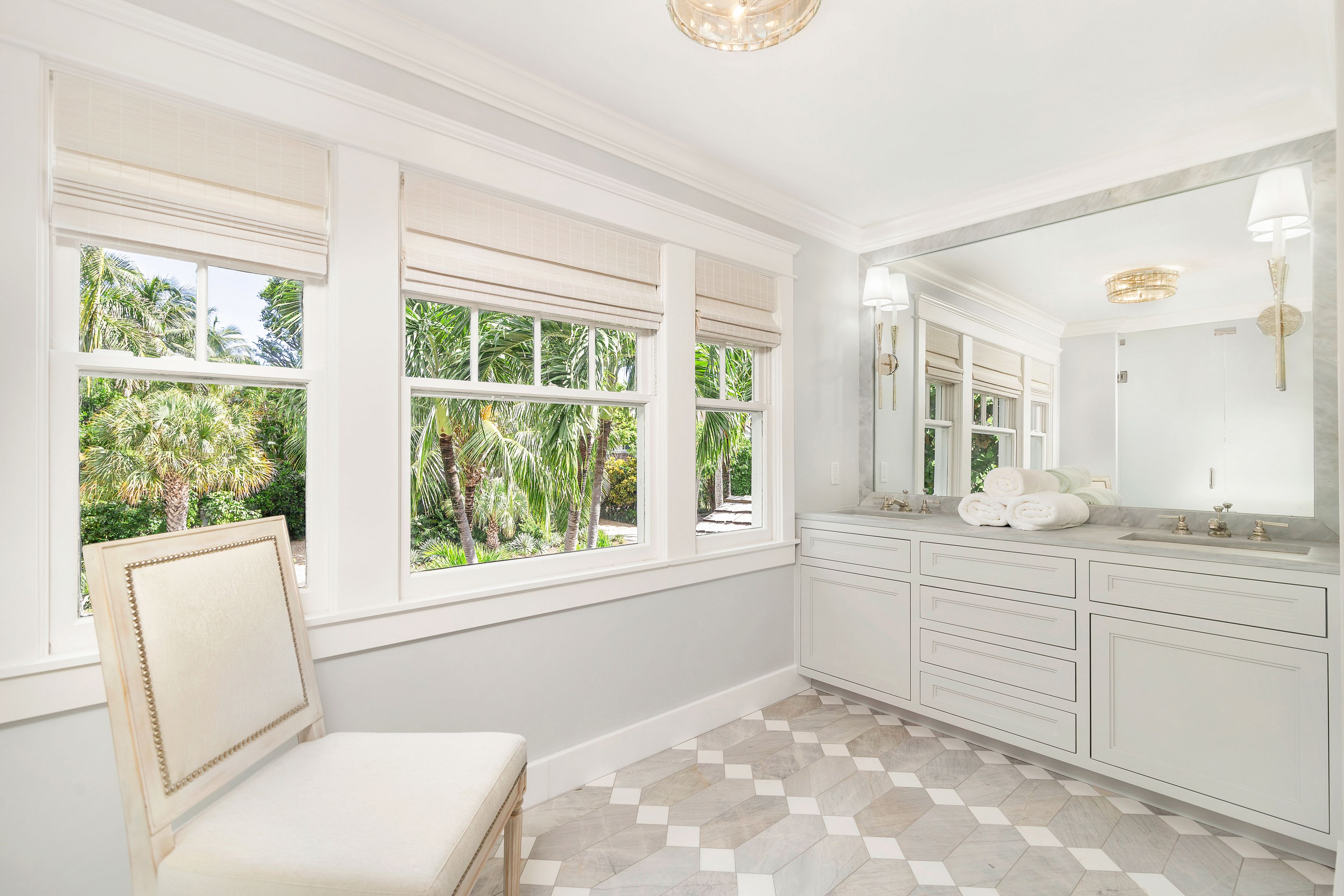 142 Seabreeze Avenue