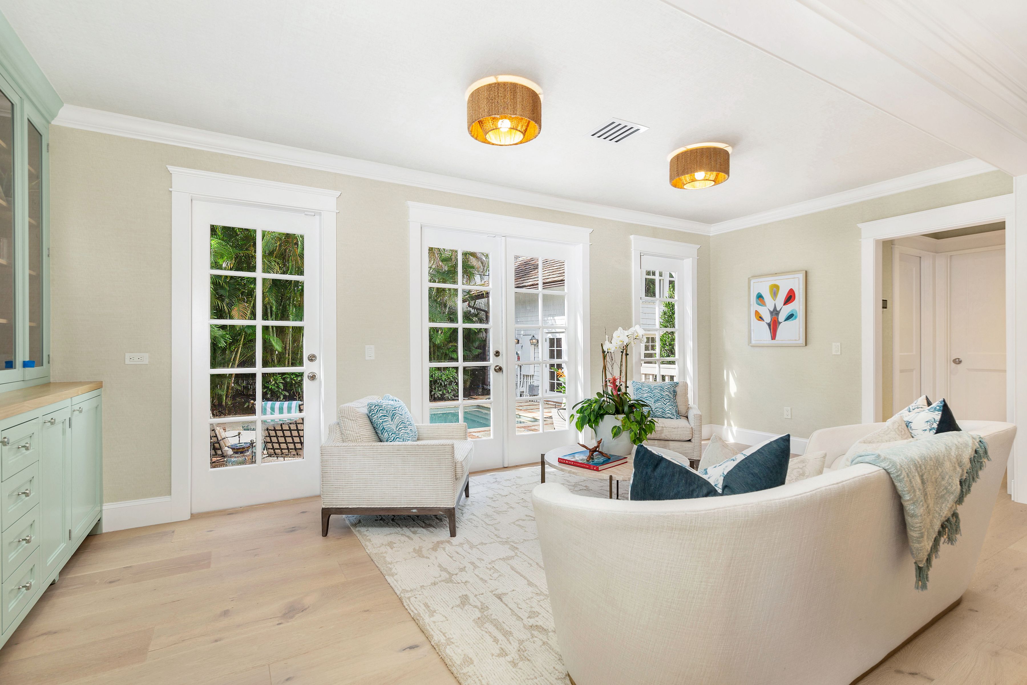 142 Seabreeze Avenue