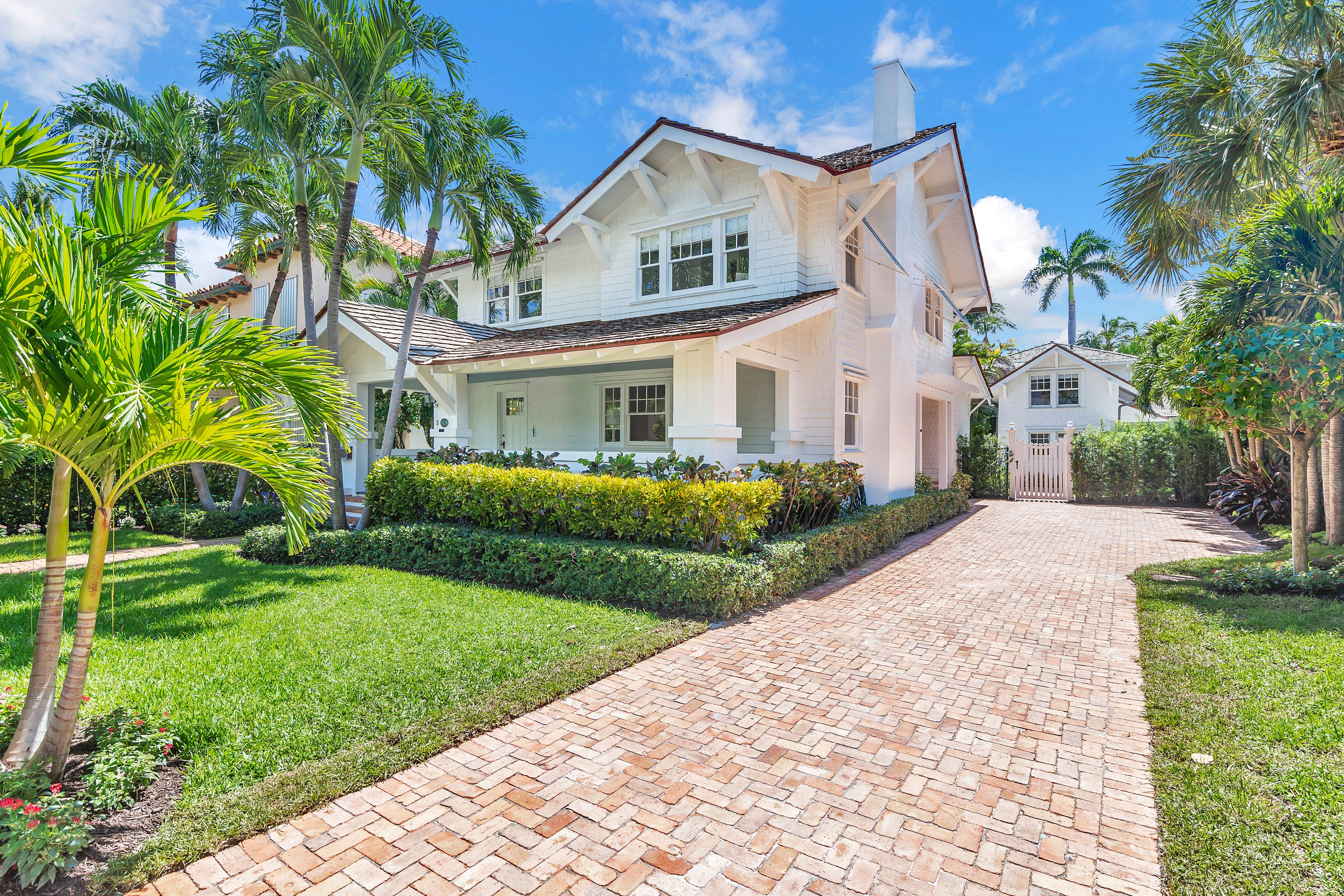 142 Seabreeze Avenue
