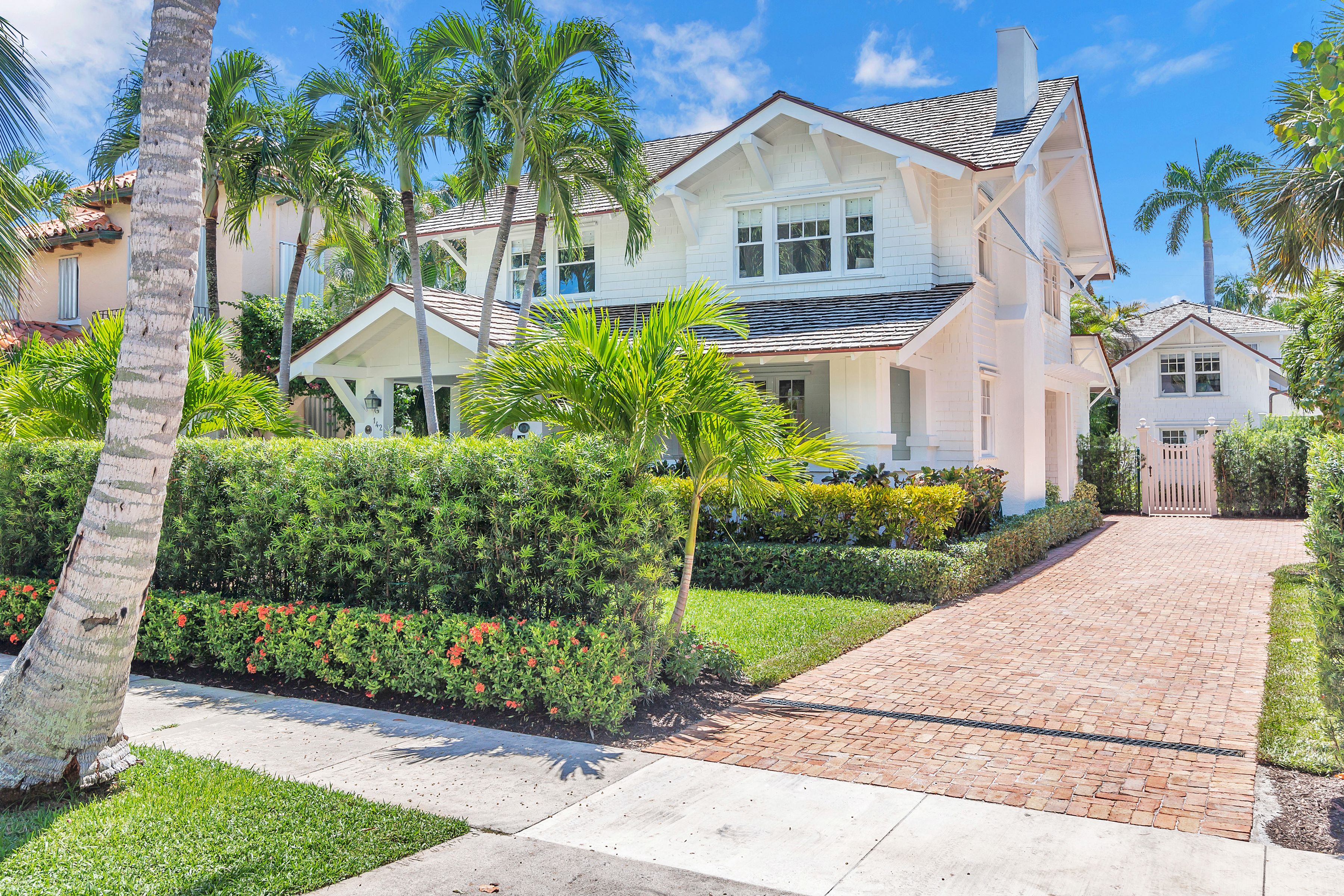142 Seabreeze Avenue
