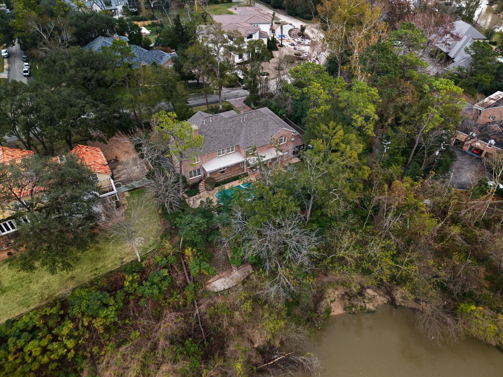 10235 Pineland Drive