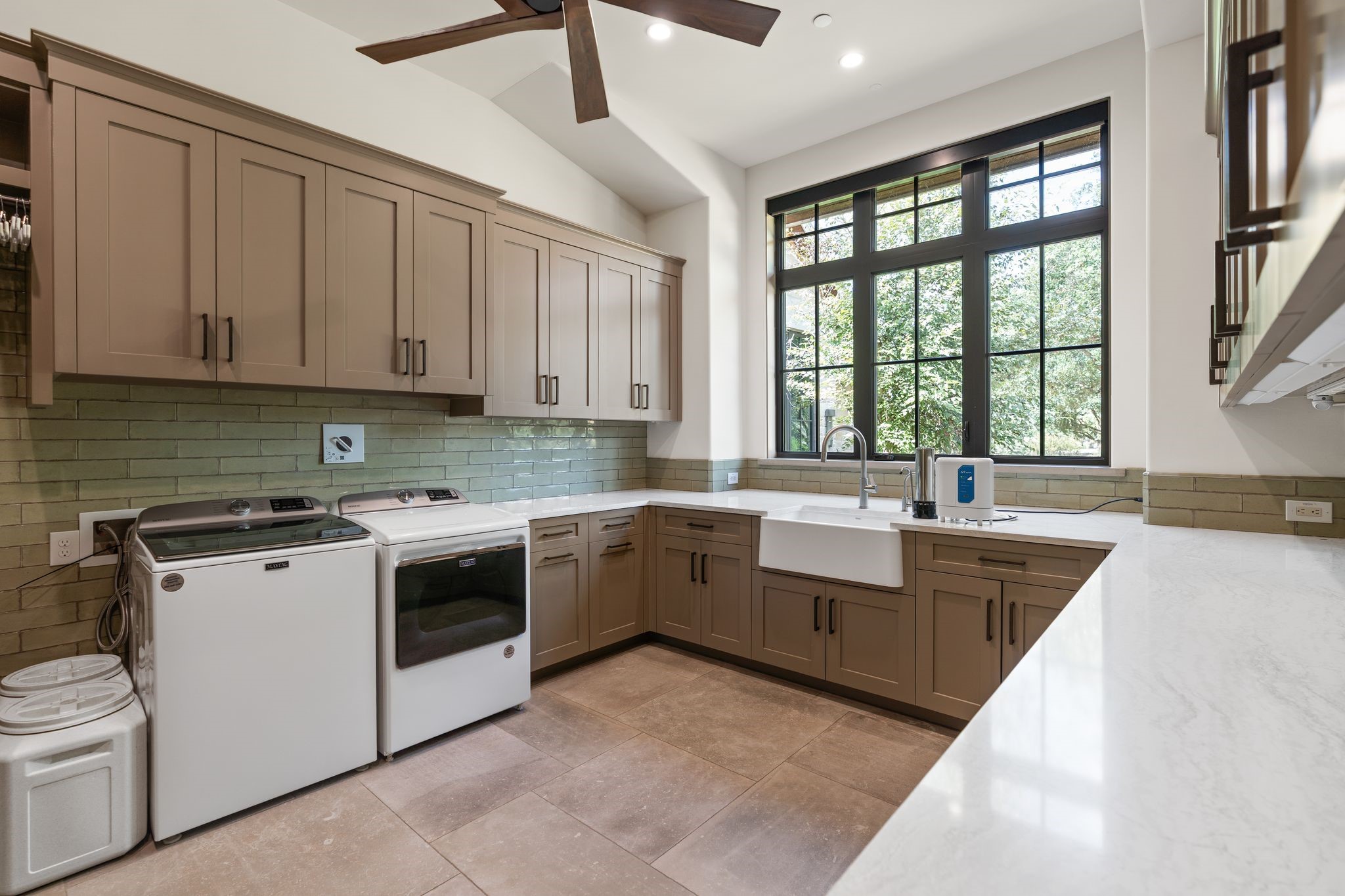 3401 Pueblo Viejo Lane, Sealy, TX