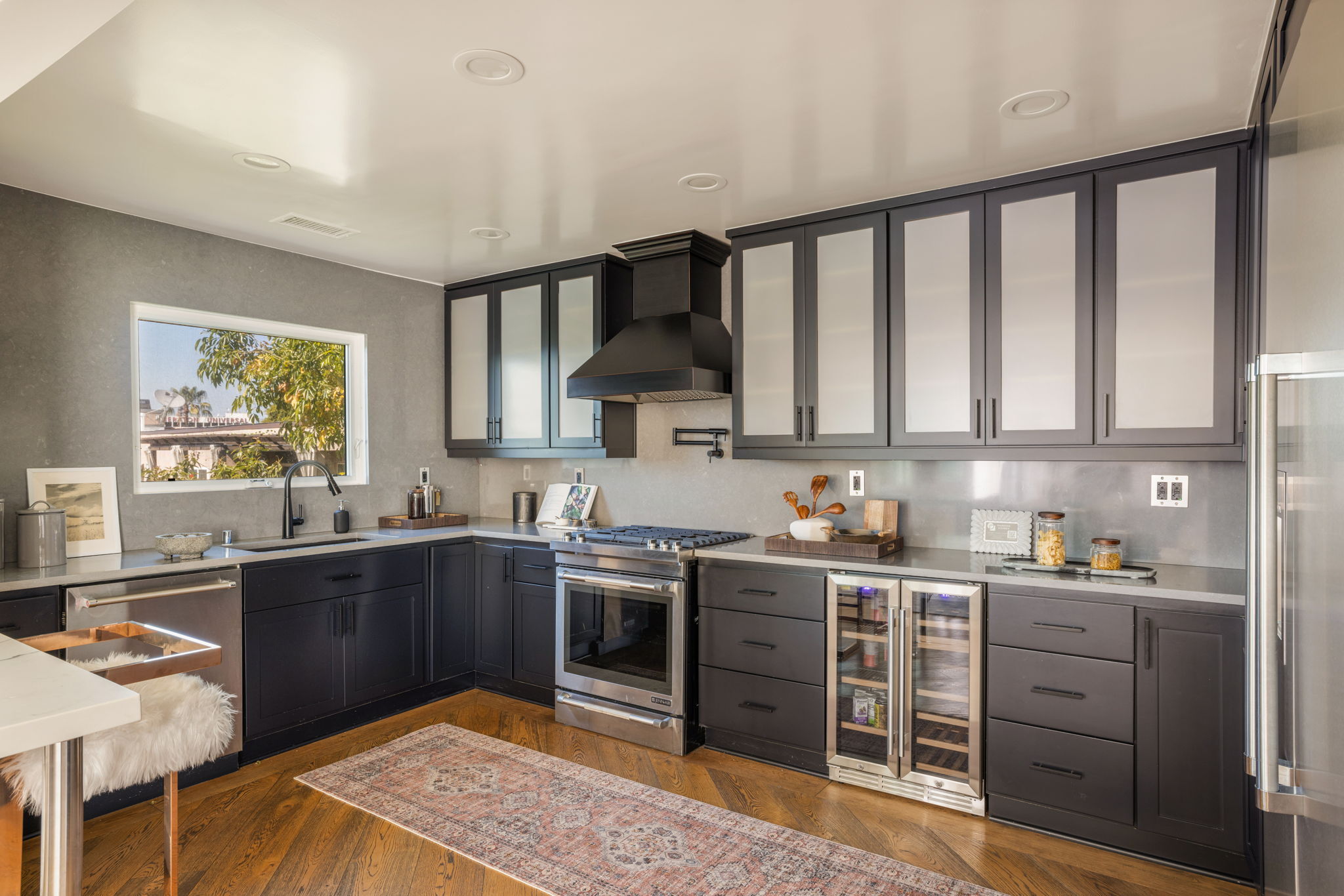 3701 Multiview Drive 