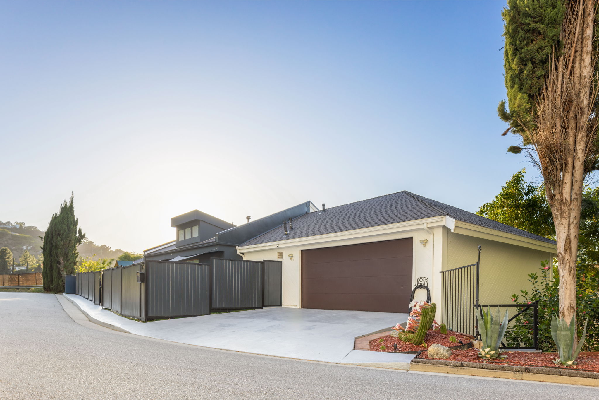 3701 Multiview Drive 