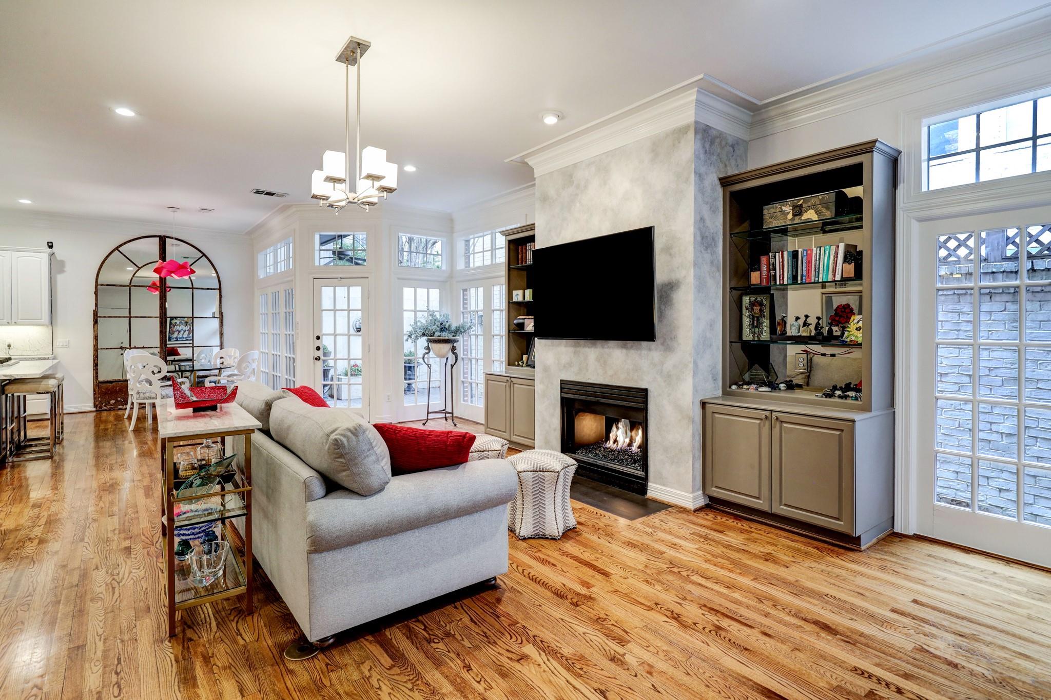 8 Exbury Way