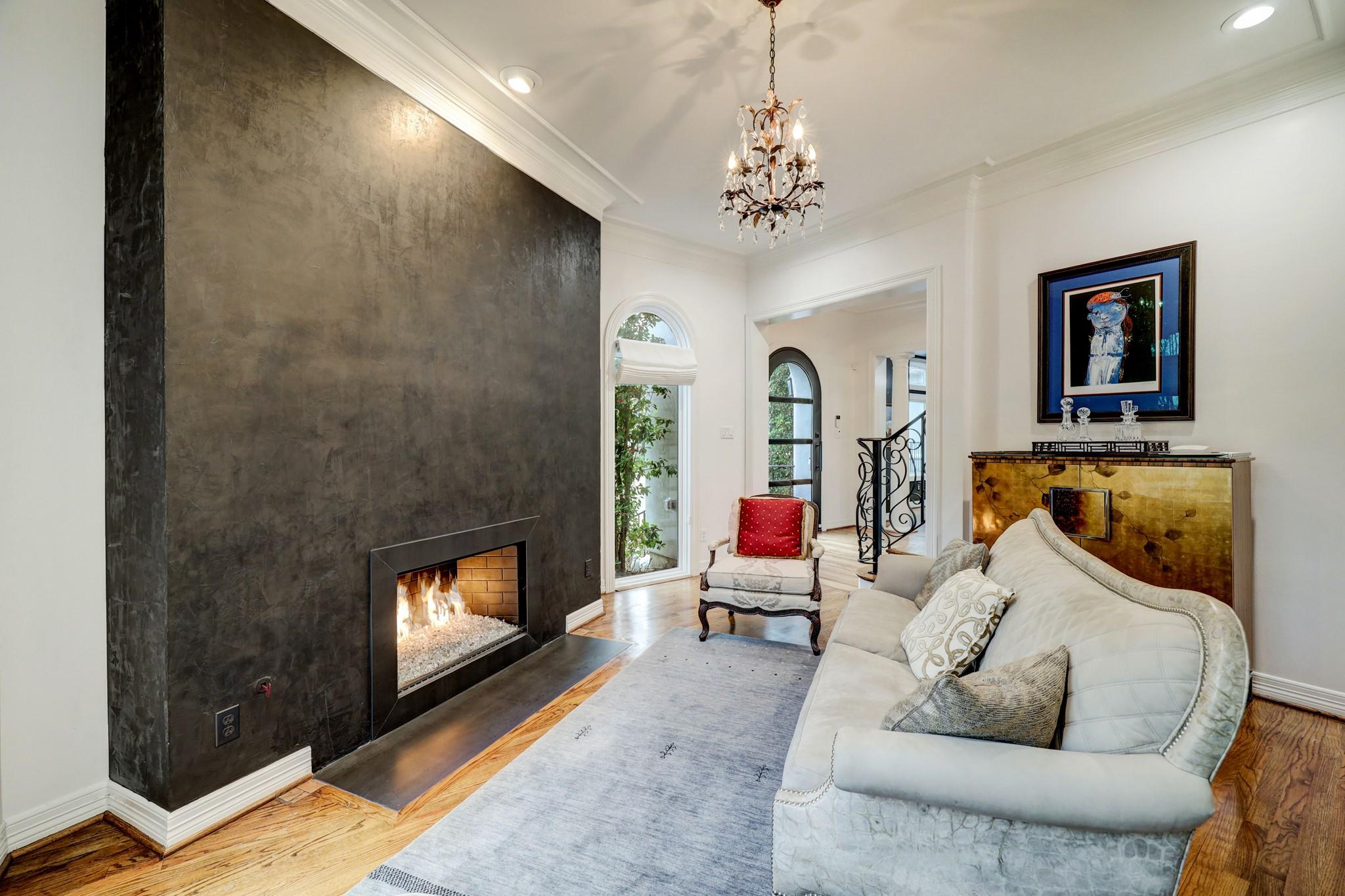 8 Exbury Way