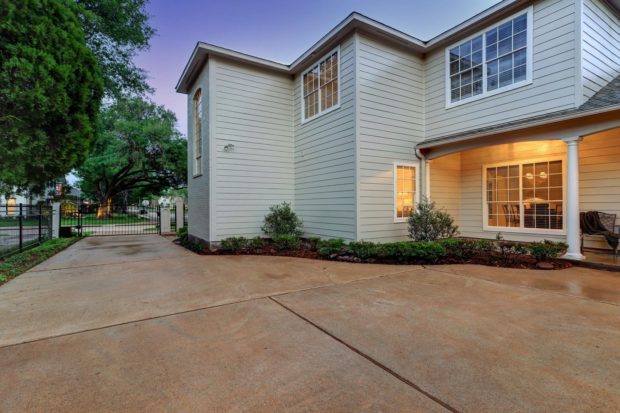2314 Suffolk Drive