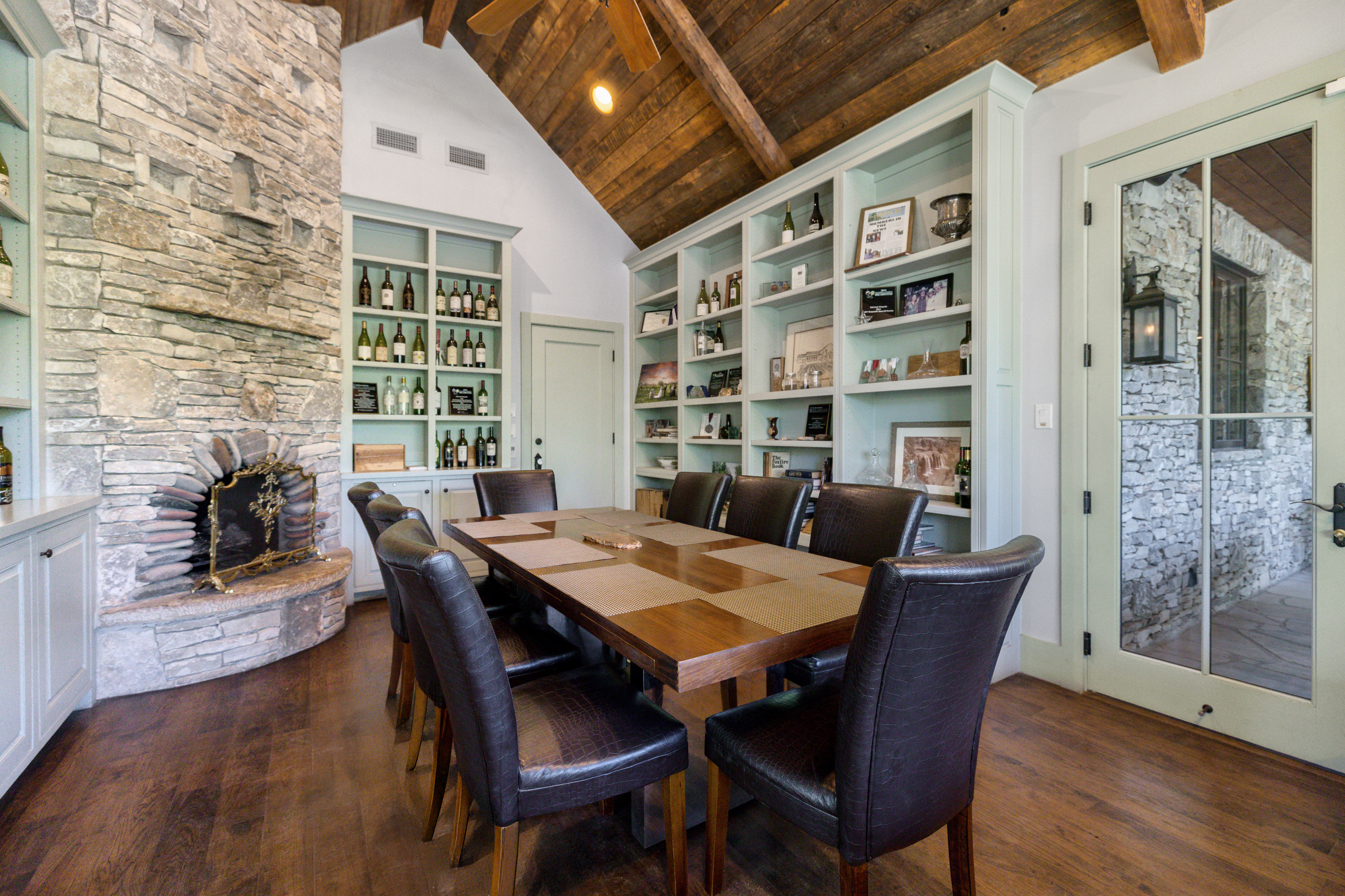 18059 Farm to Market Road 1826 