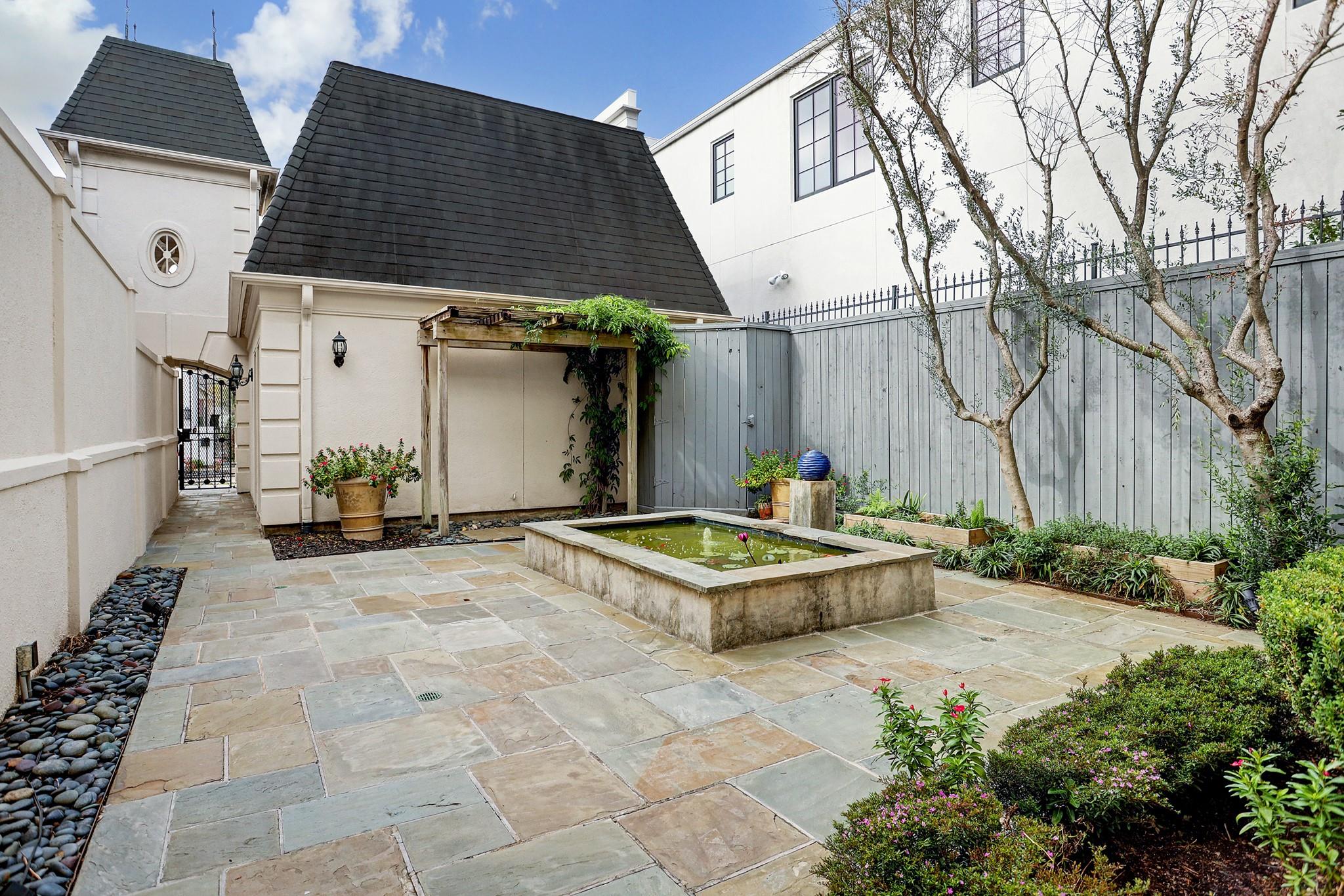 2523 Westgate Drive