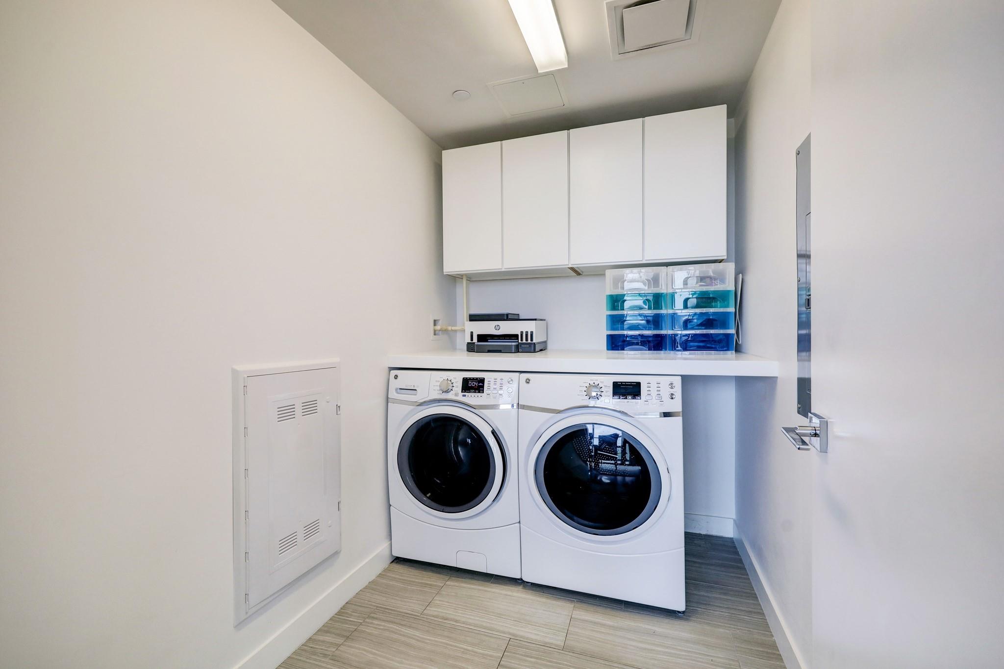 3433 Westheimer Road #803