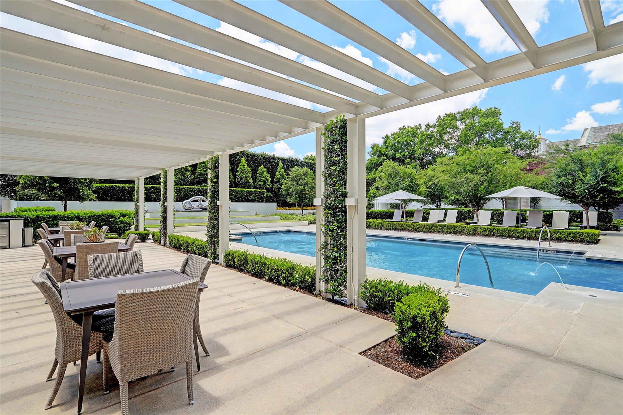 3433 Westheimer Road #803