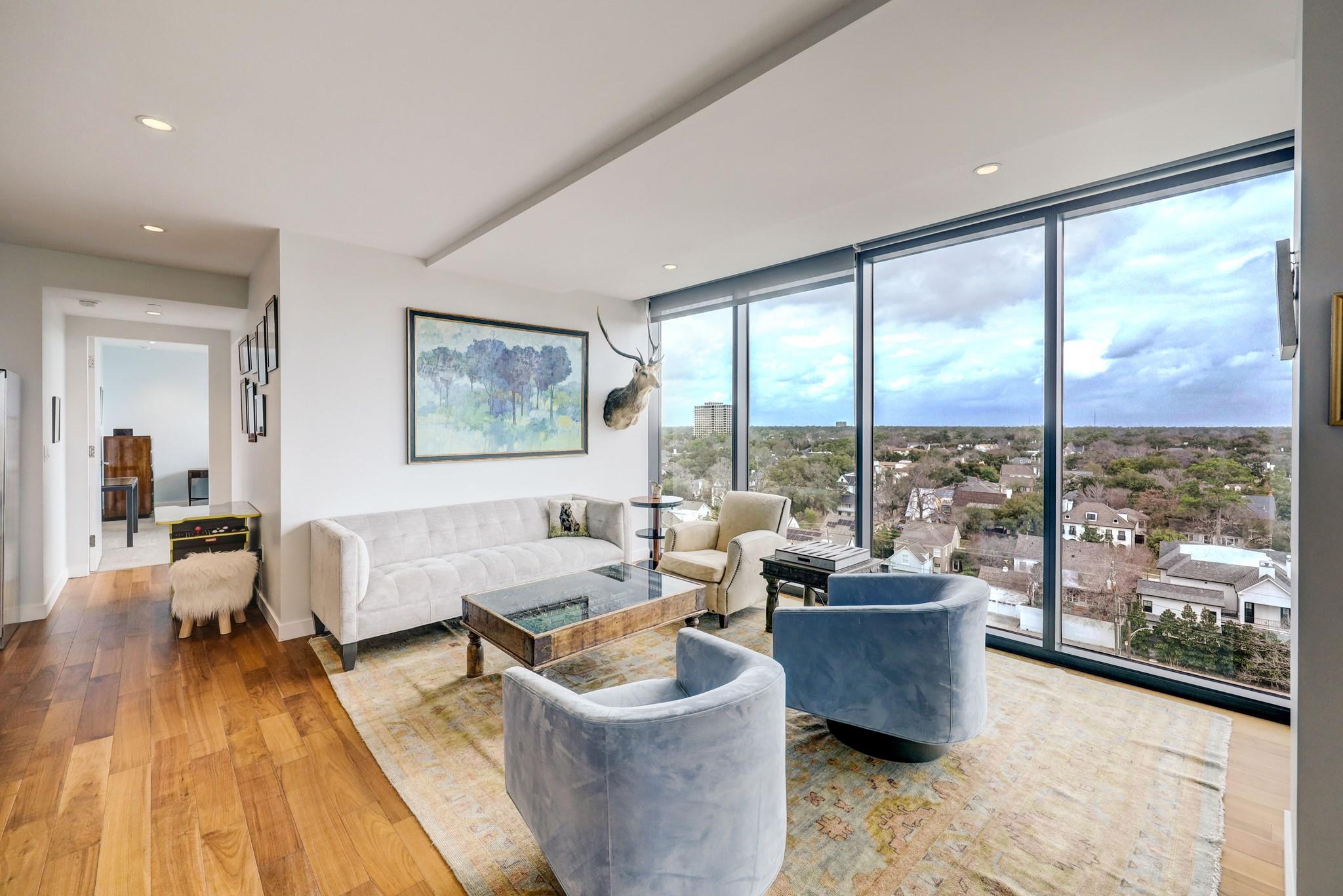 3433 Westheimer Road #803
