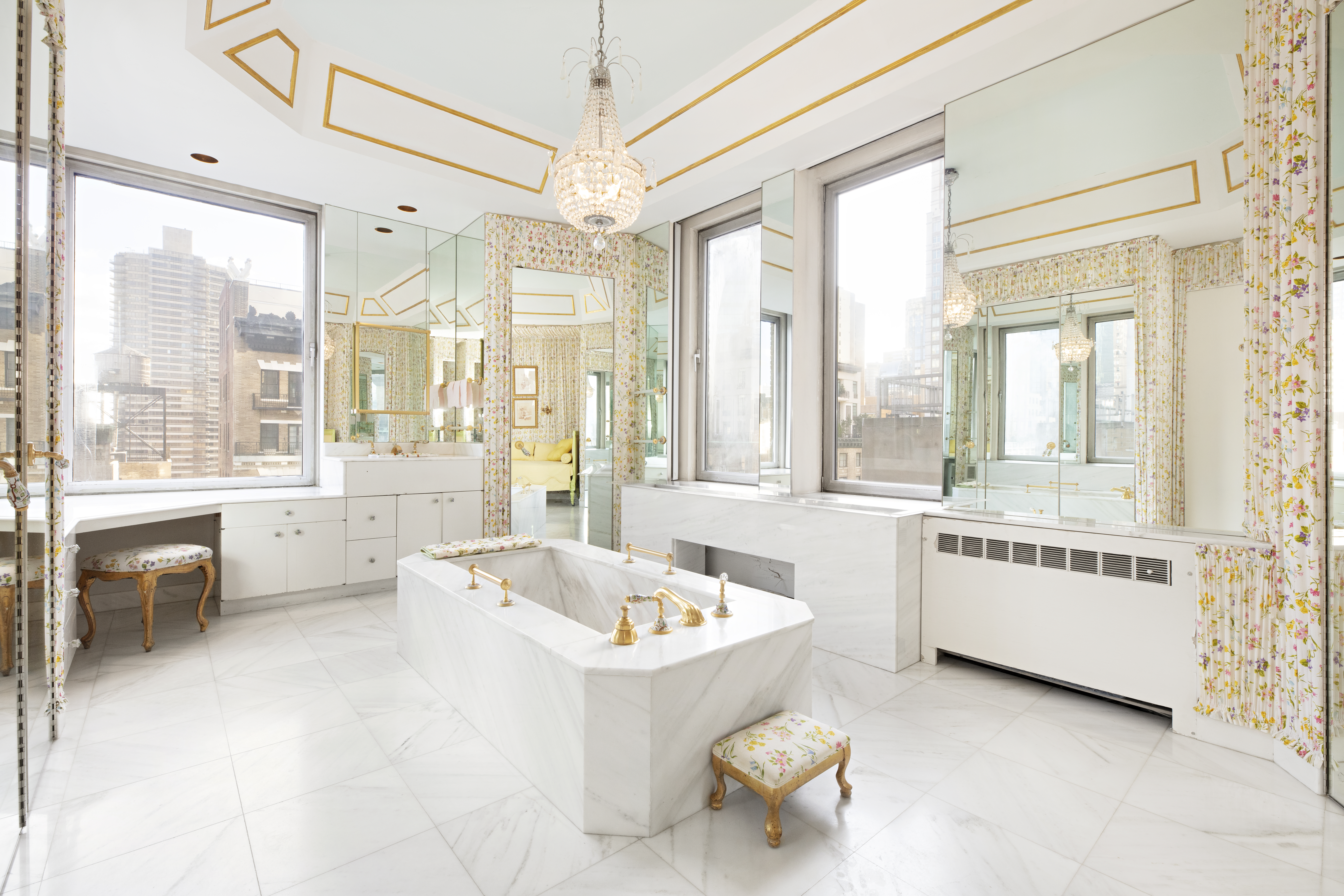 550 Park Avenue Apt 12A