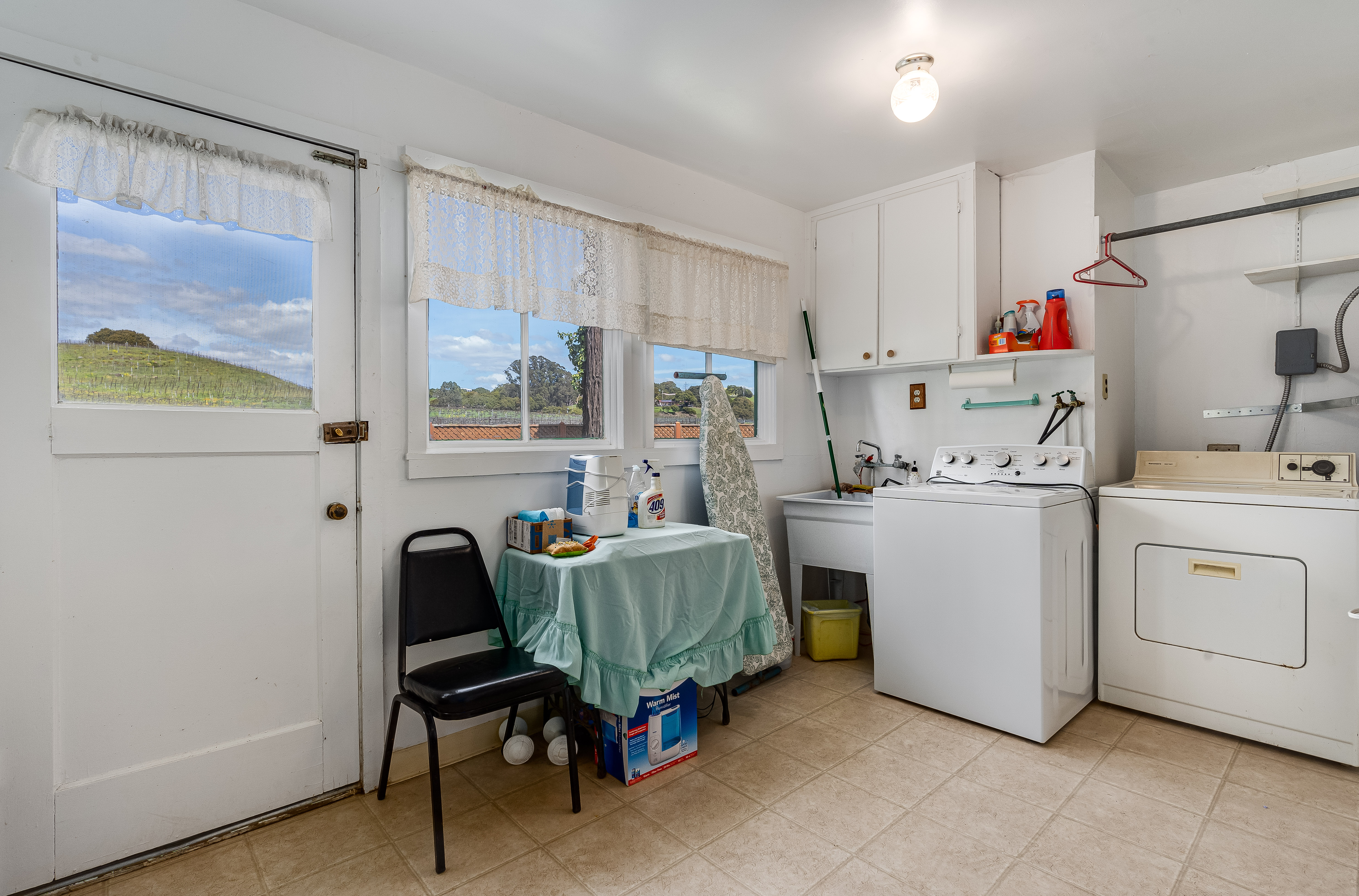 3140 Golden Gate Drive
