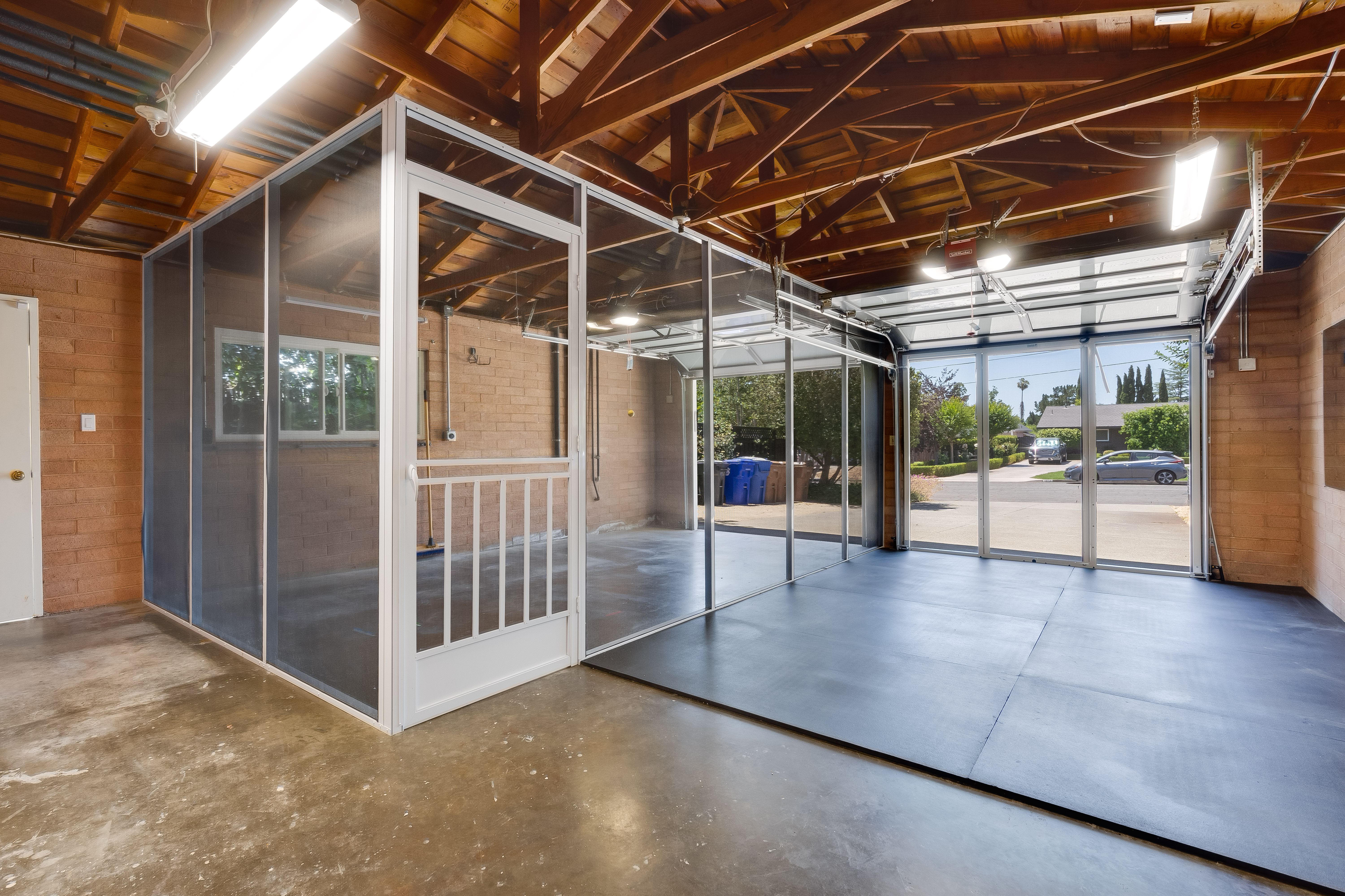 1060 Lorraine Drive