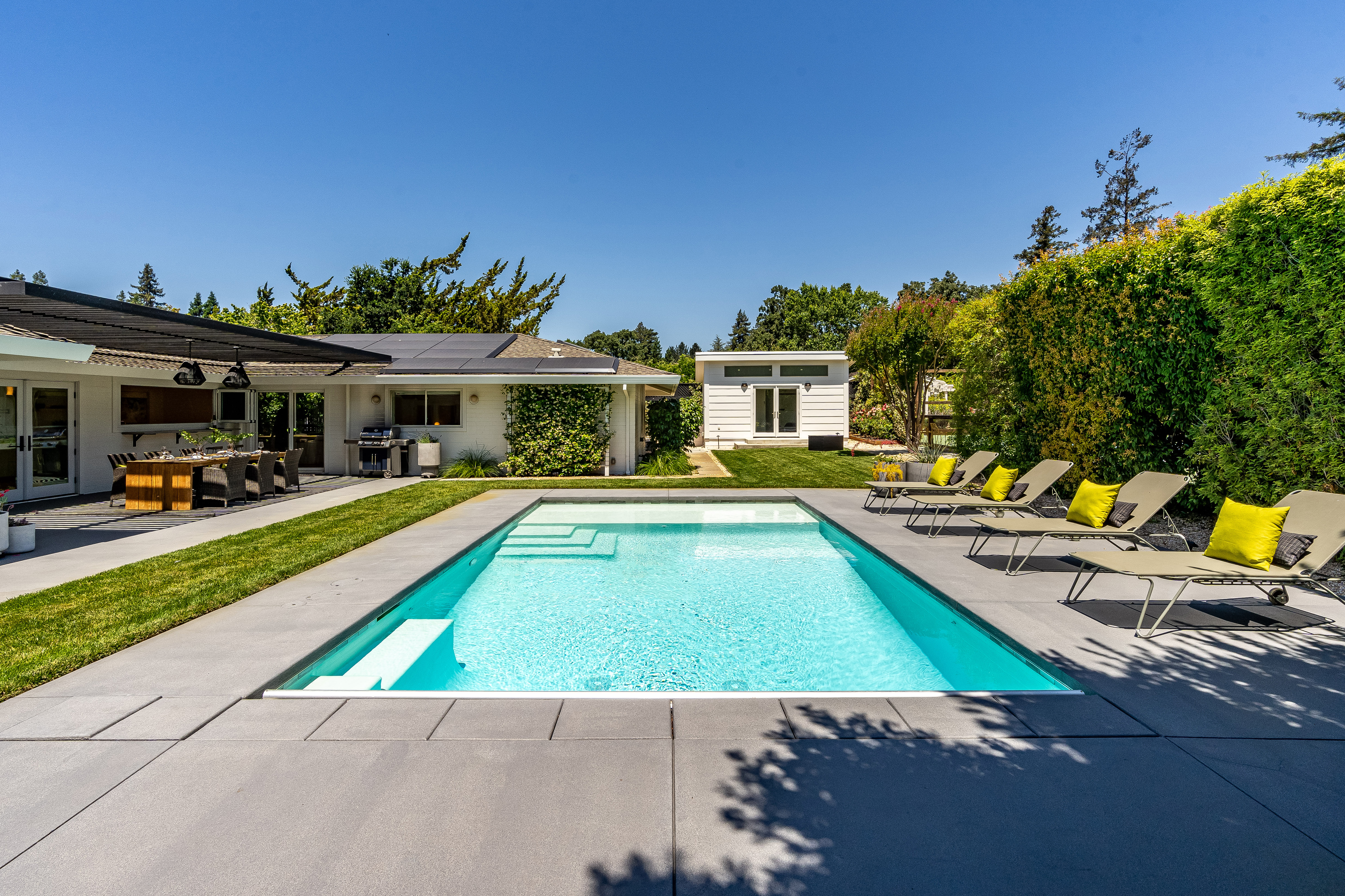 1060 Lorraine Drive